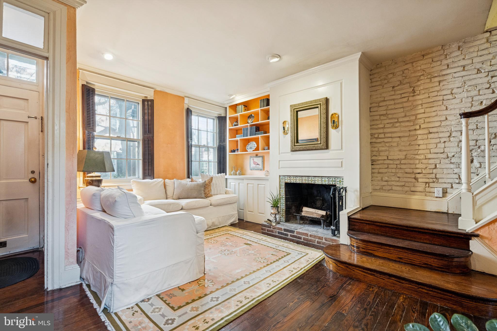 SOCIETY HILL - Residential