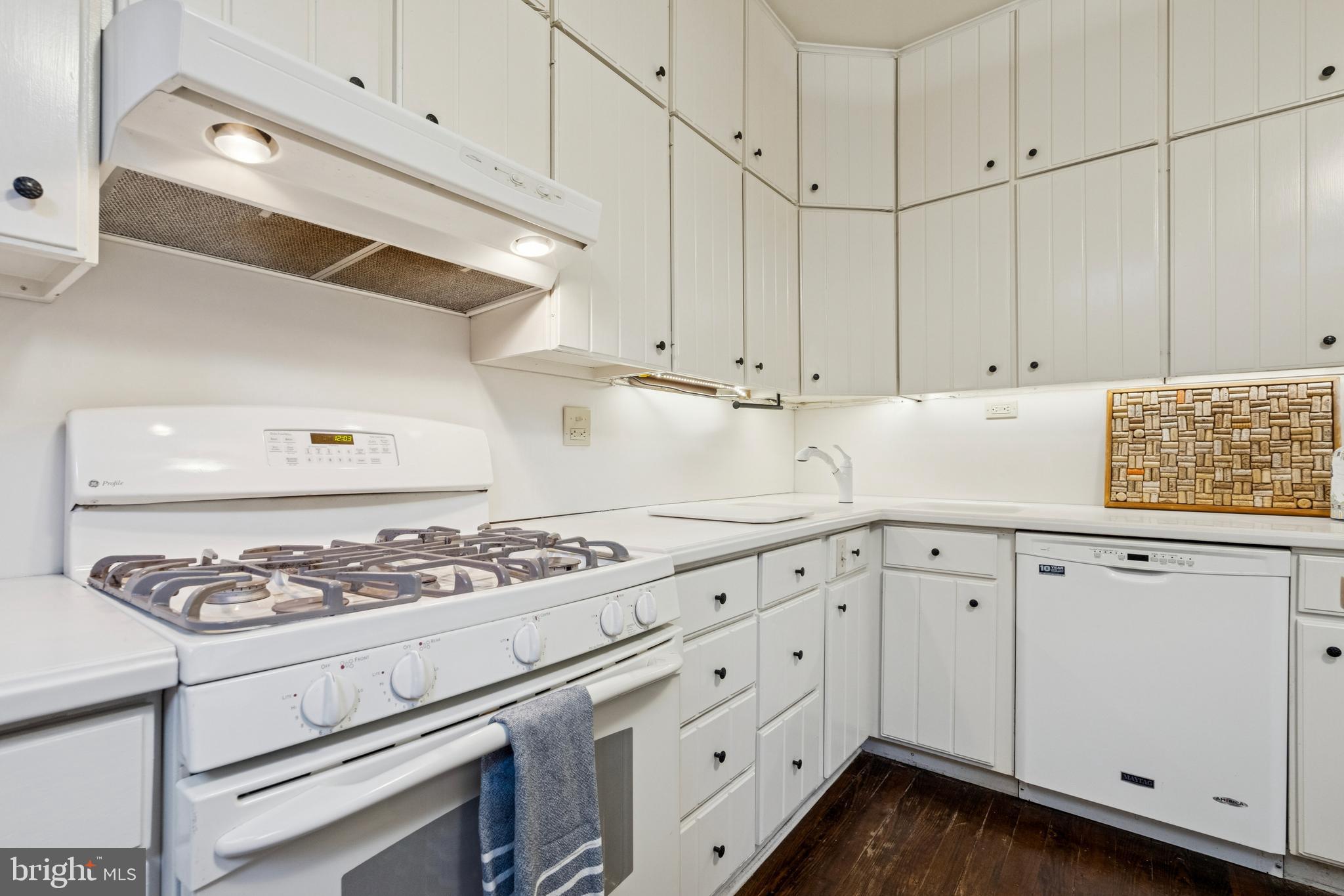 SOCIETY HILL - Residential