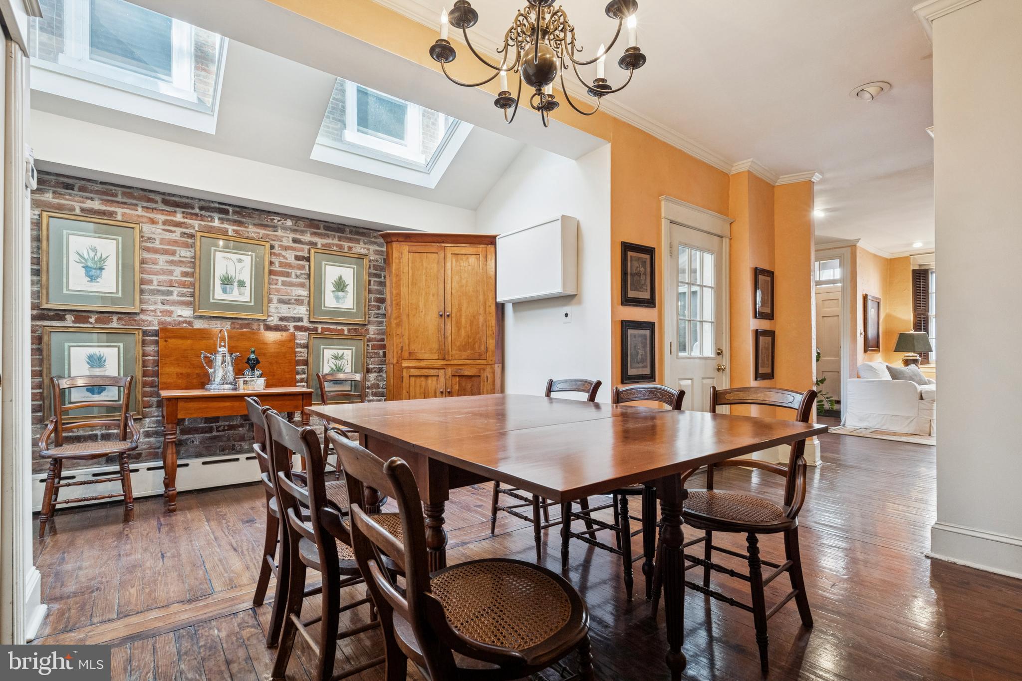 SOCIETY HILL - Residential