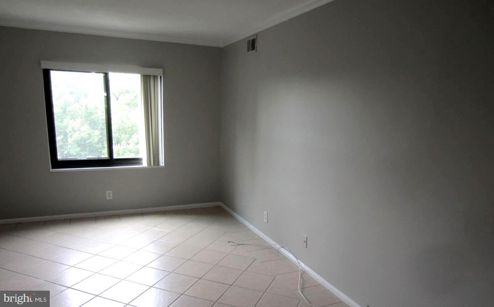 WATERGATE AT LANDMARK - Residential Lease