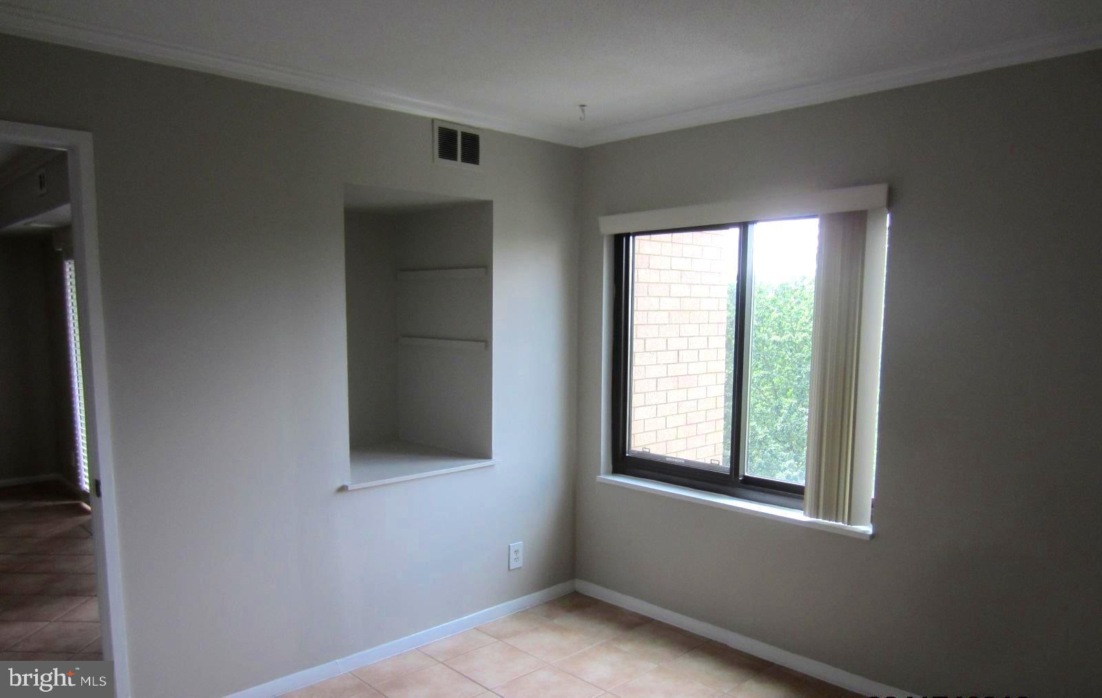 WATERGATE AT LANDMARK - Residential Lease