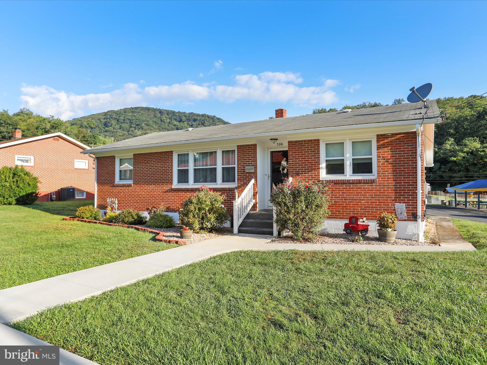 WEST END - Residential