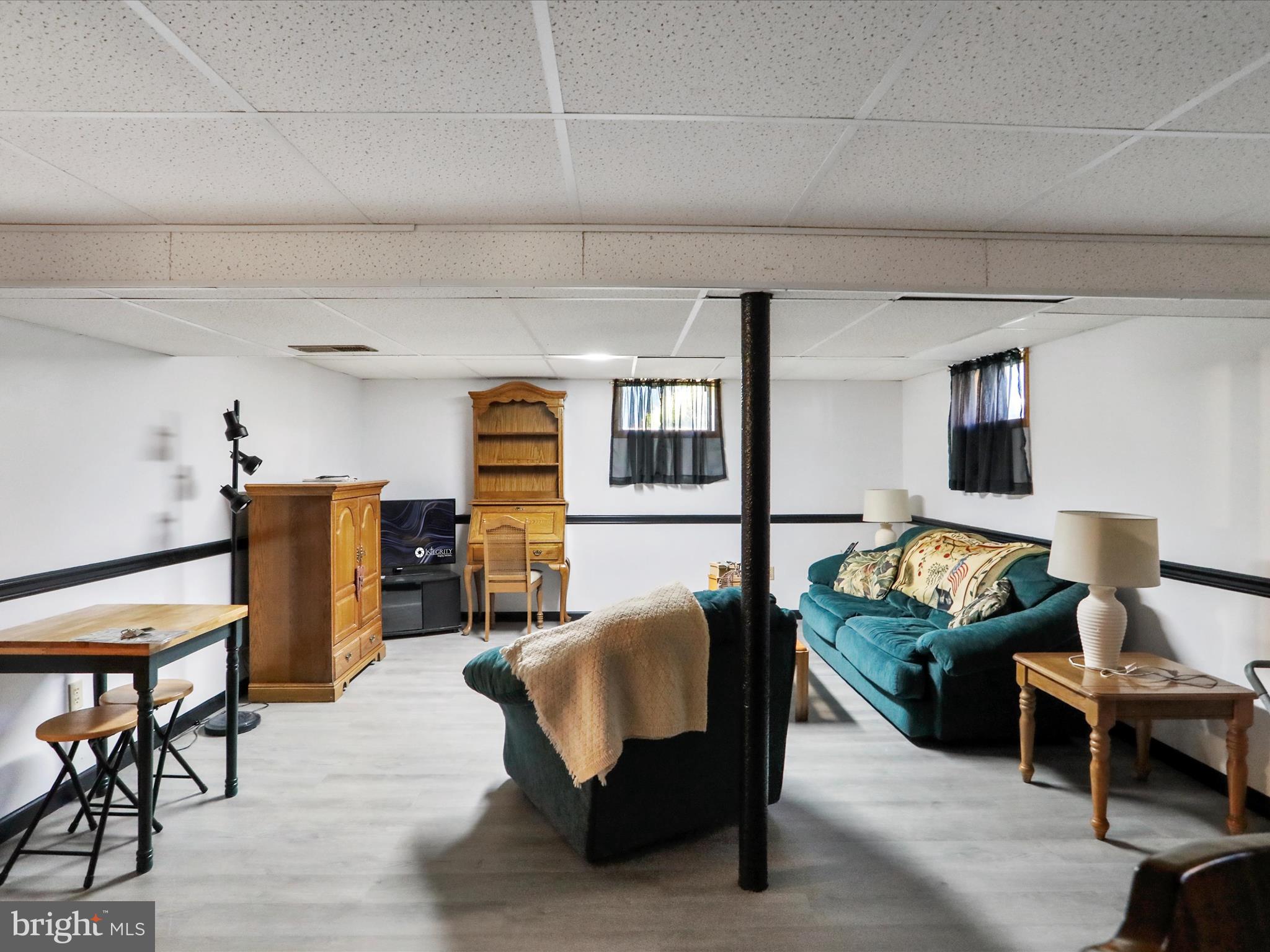 WEST END - Residential