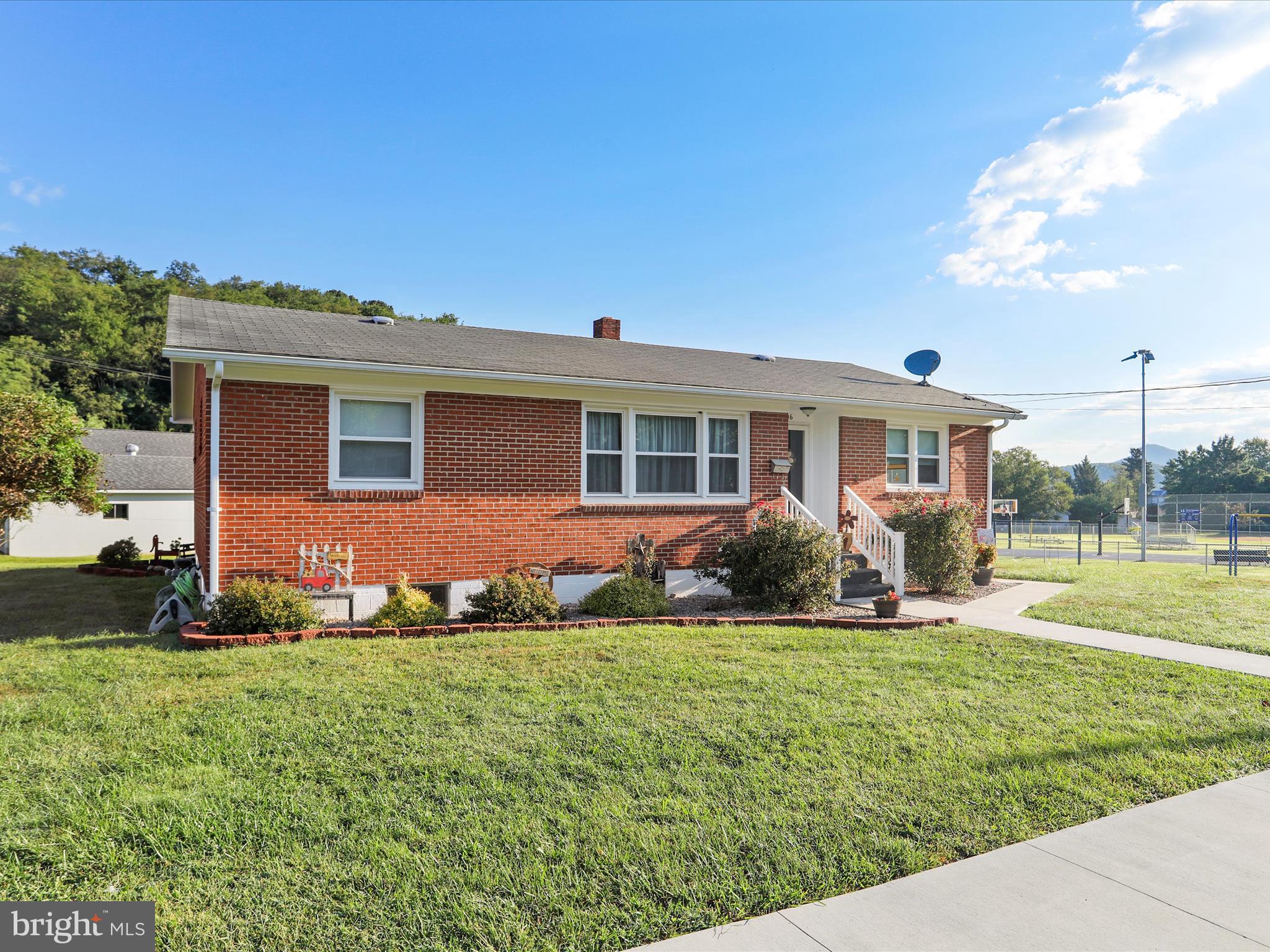 WEST END - Residential