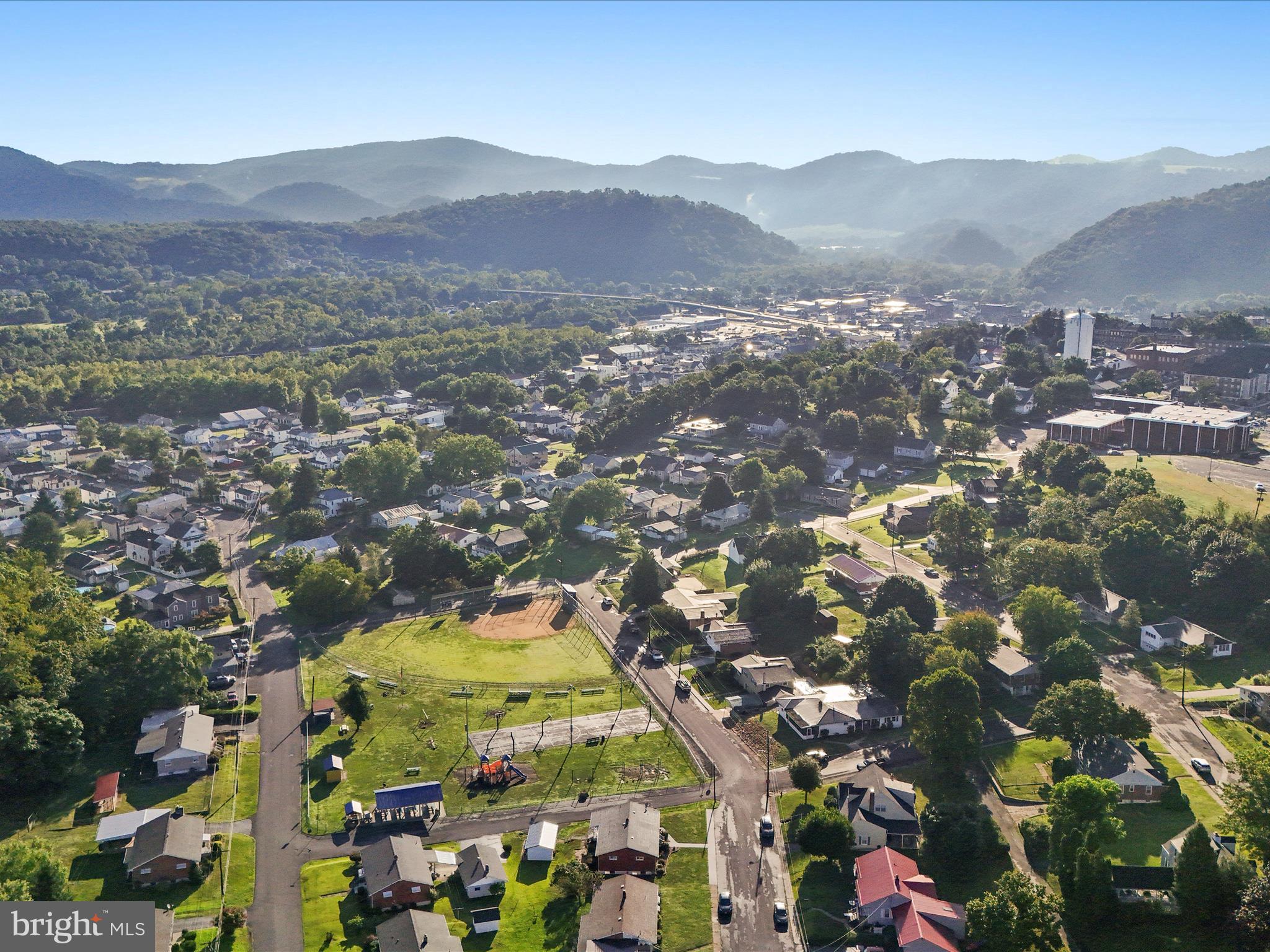 WEST END - Residential