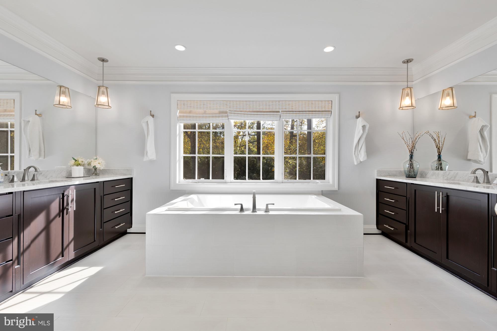 BURNING TREE MANOR - Residential