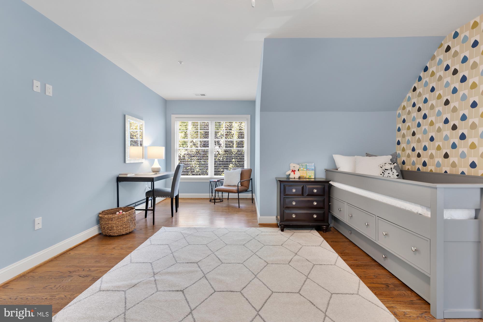 BURNING TREE MANOR - Residential