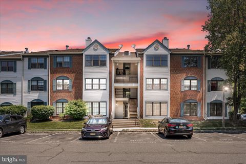 49 JOYNER COURT LAWRENCE NJ 08648