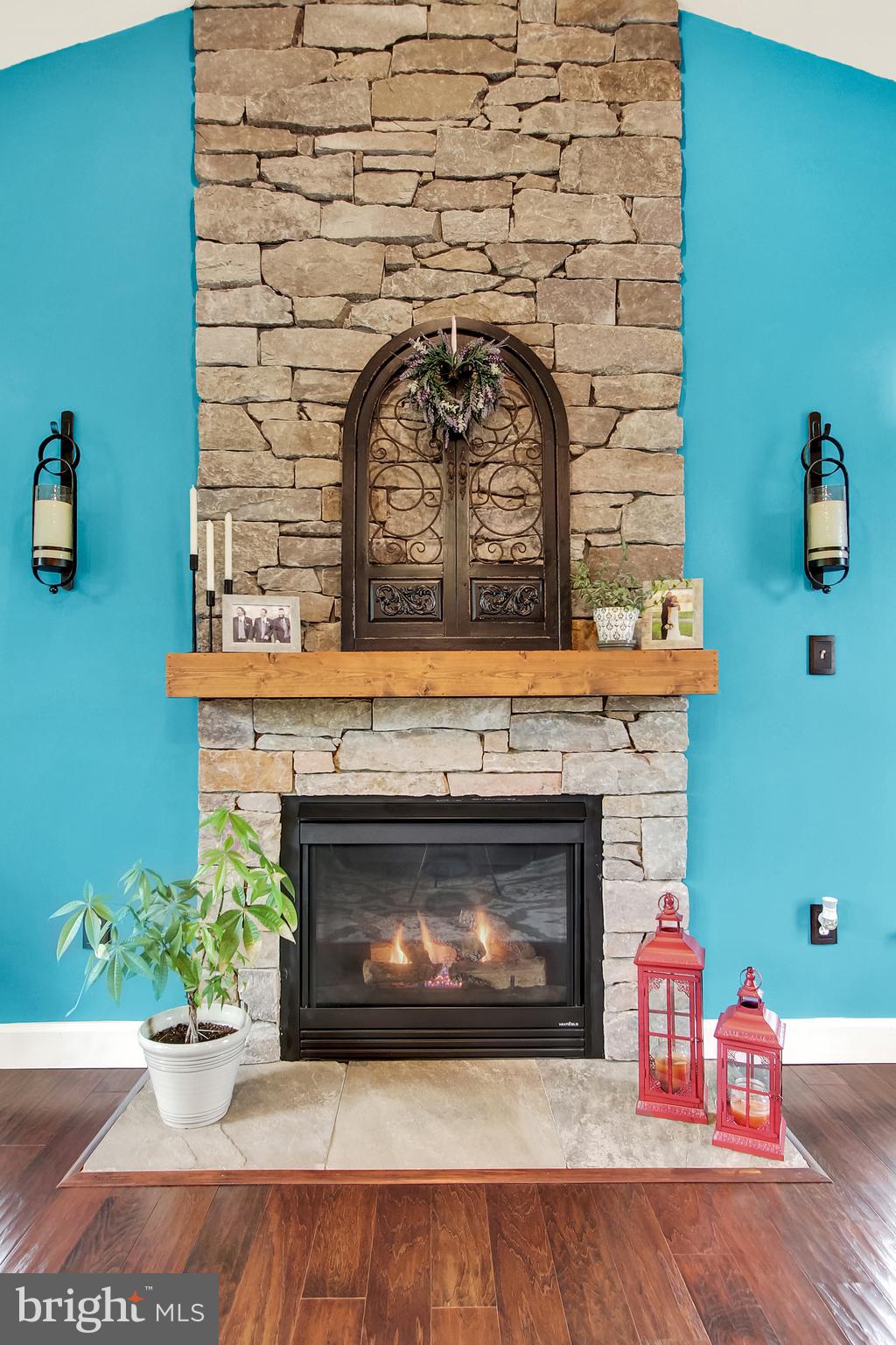AUTUMN RIDGE - Residential