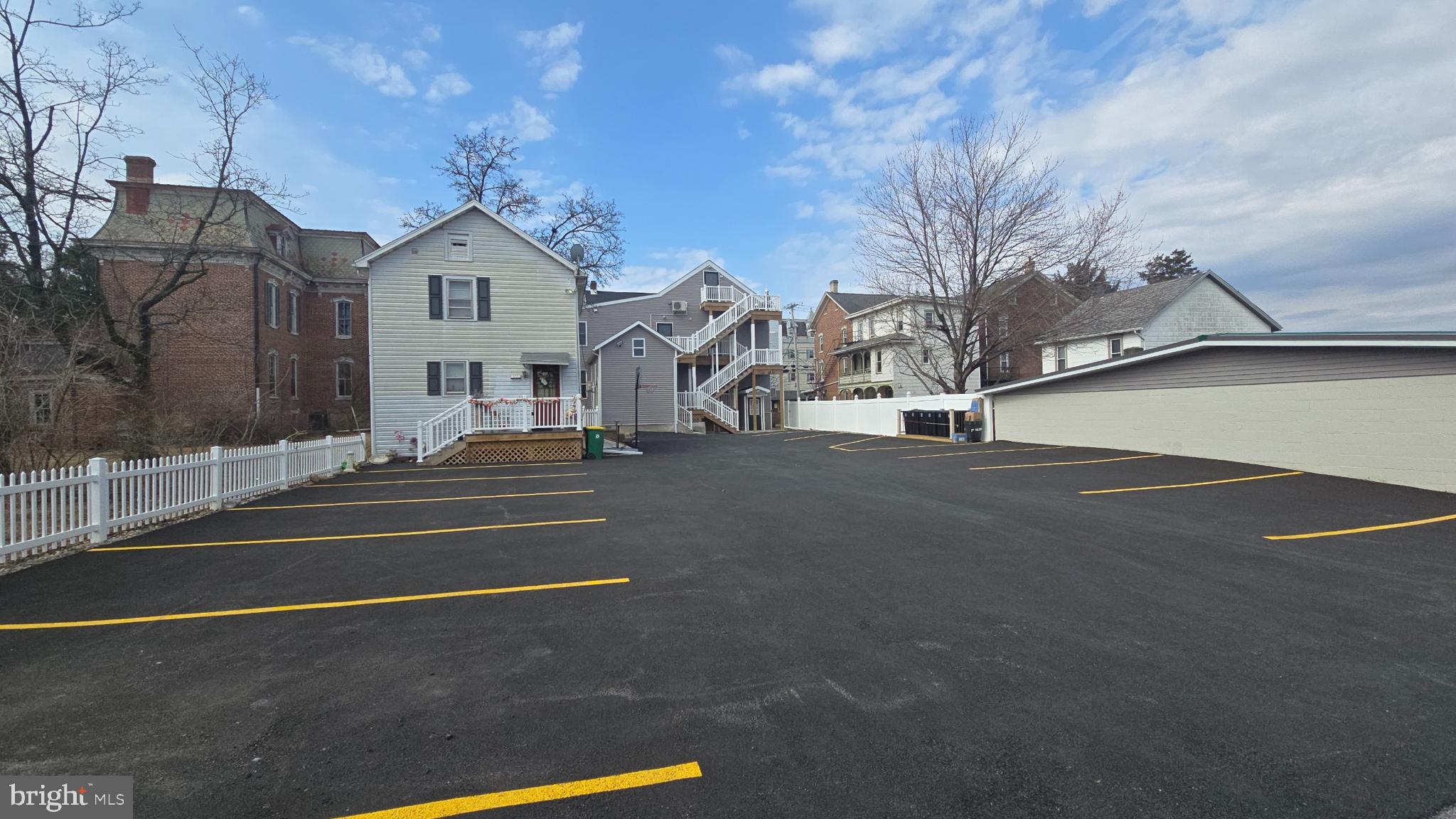 121 S MAIN STREET 123