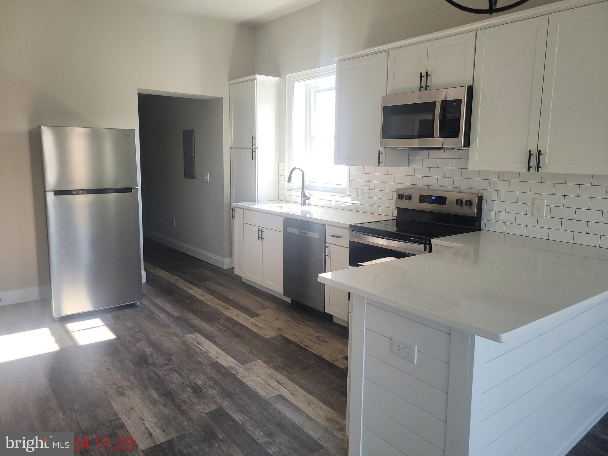 121 S MAIN STREET 123