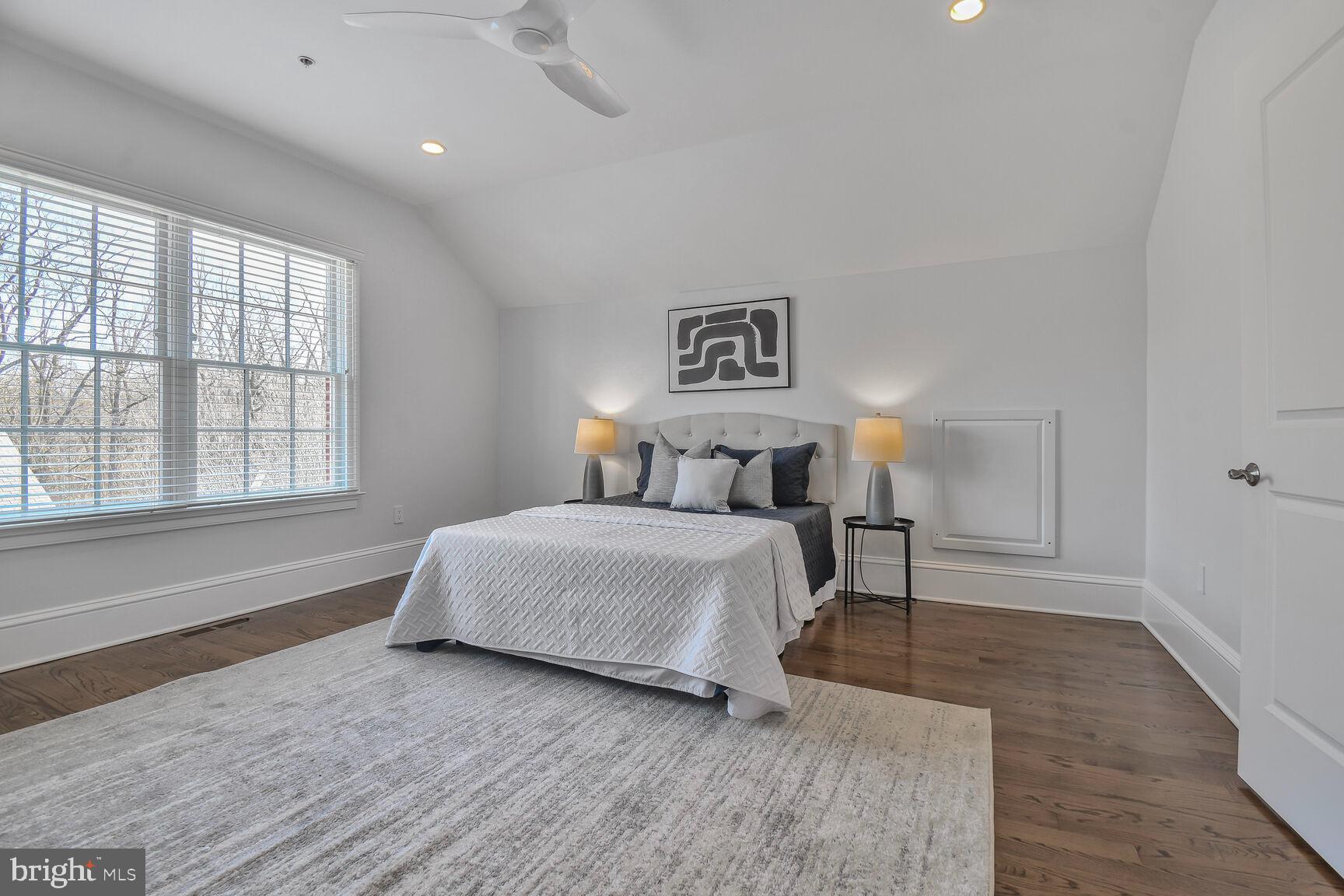 BERKLEY - Residential