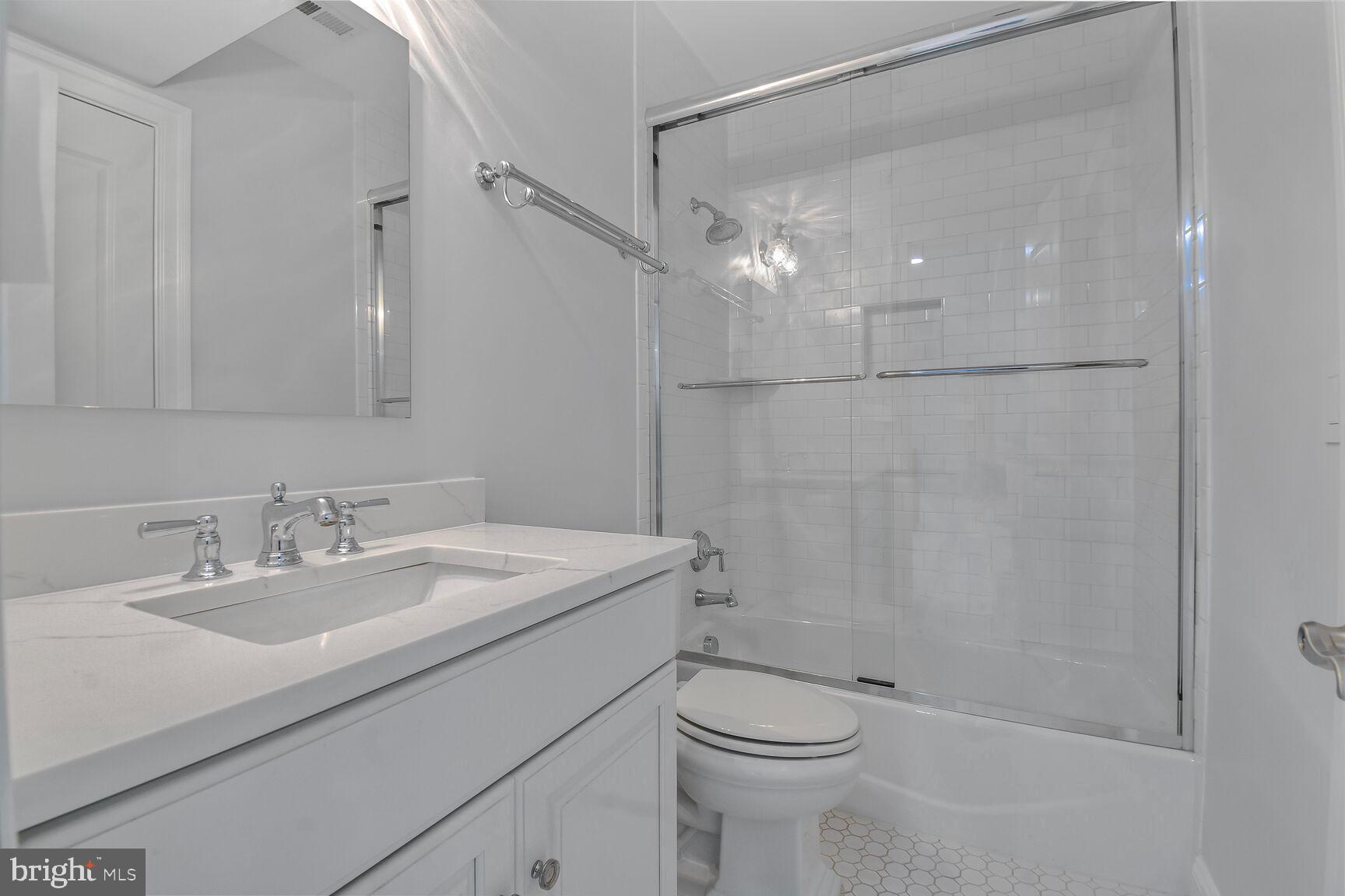 BERKLEY - Residential
