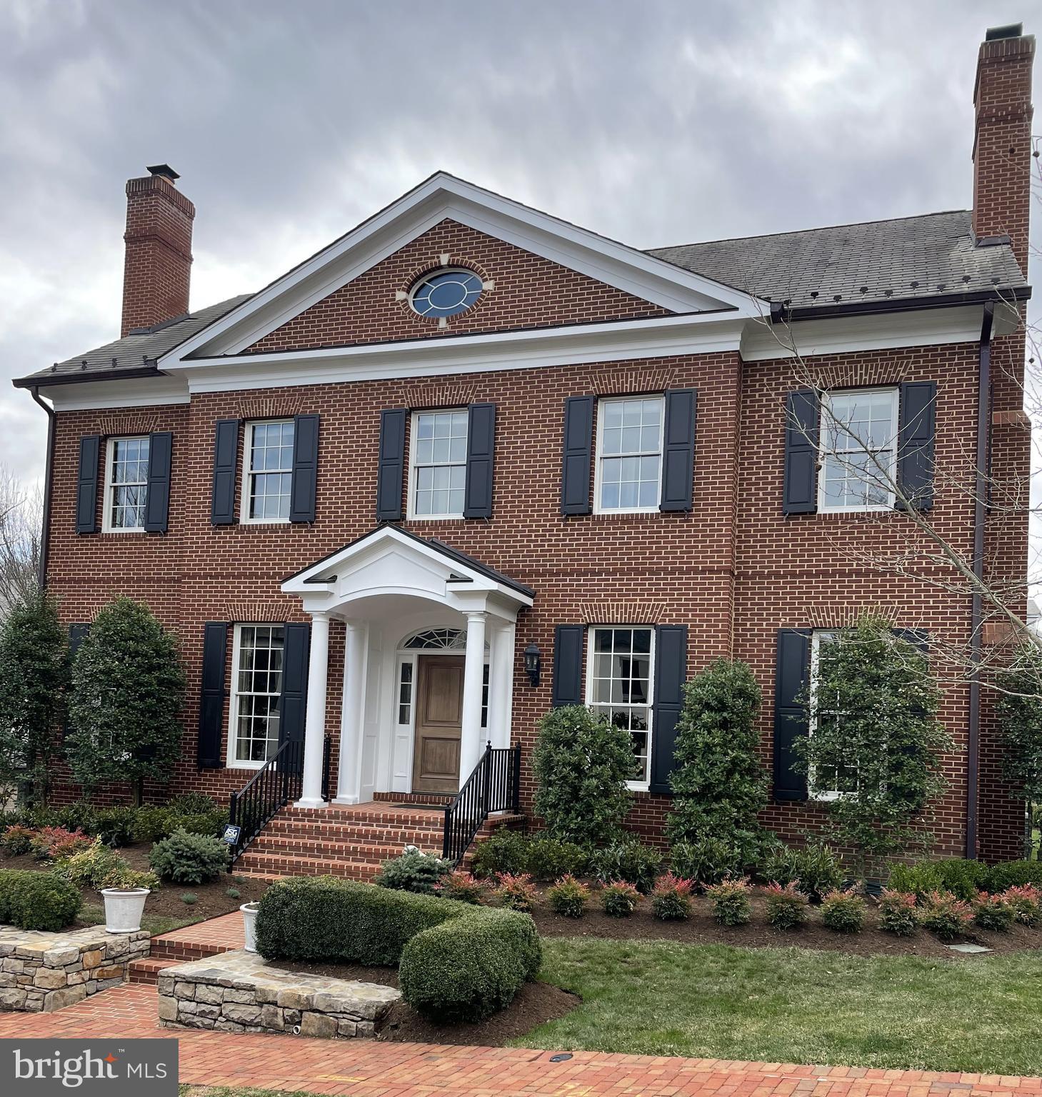 1935 FOXVIEW CIRCLE NW