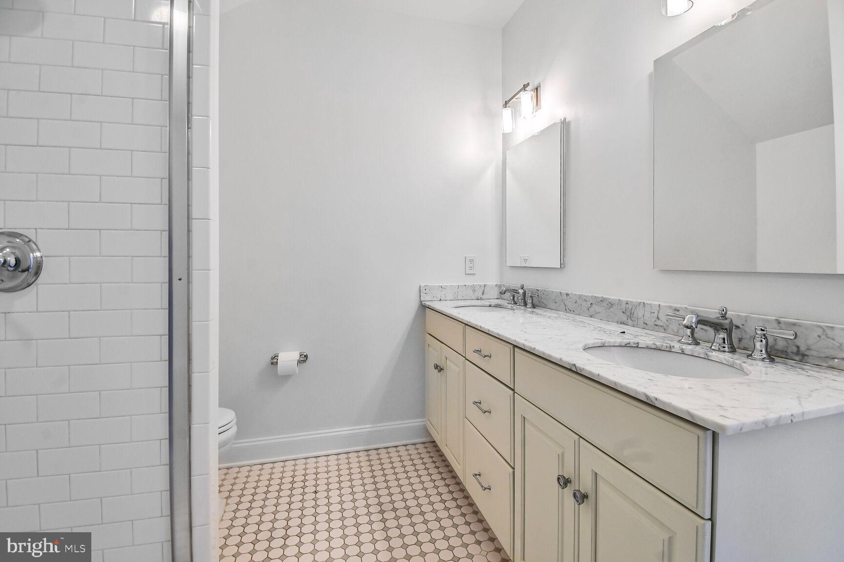 BERKLEY - Residential
