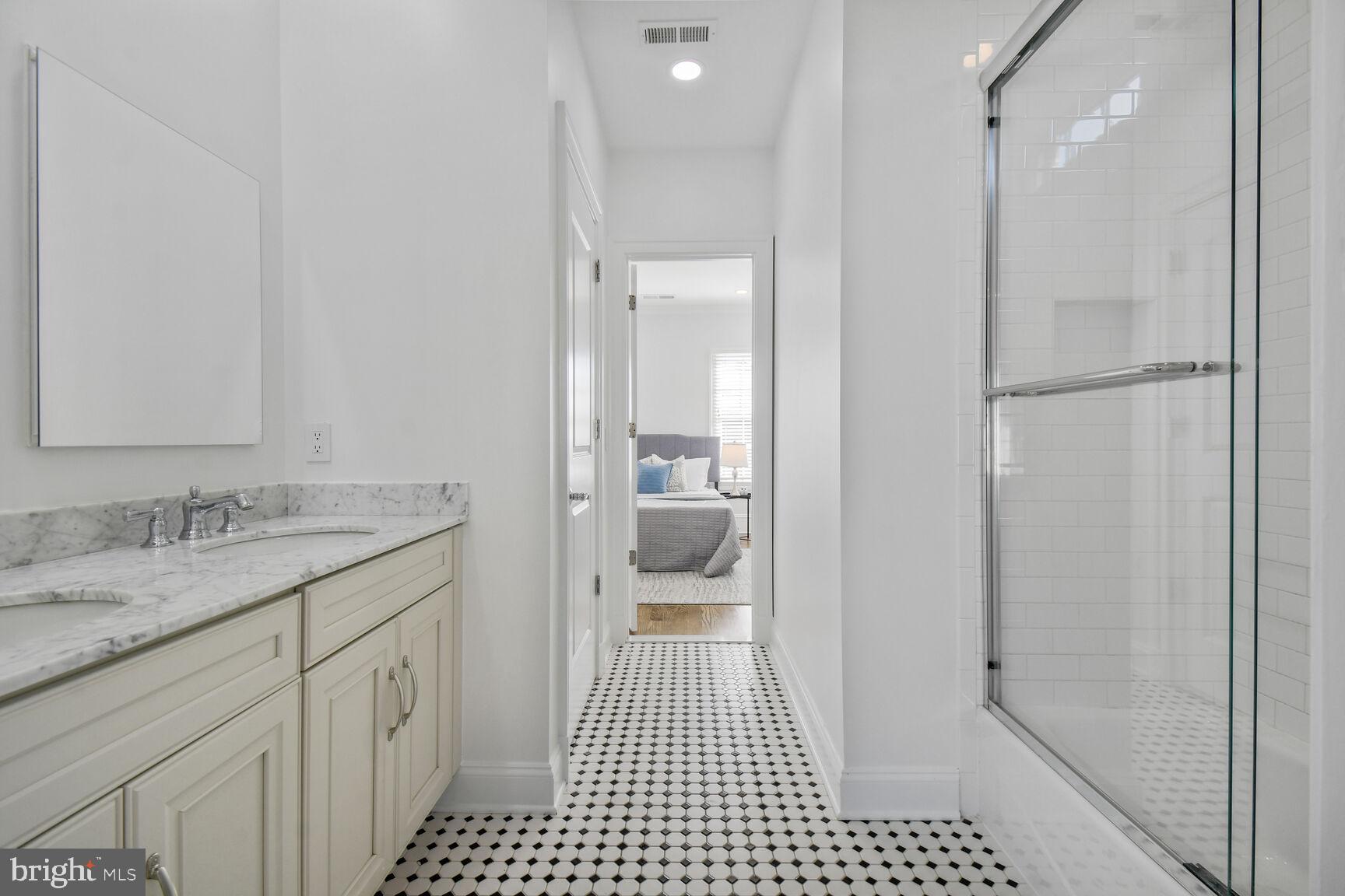 BERKLEY - Residential