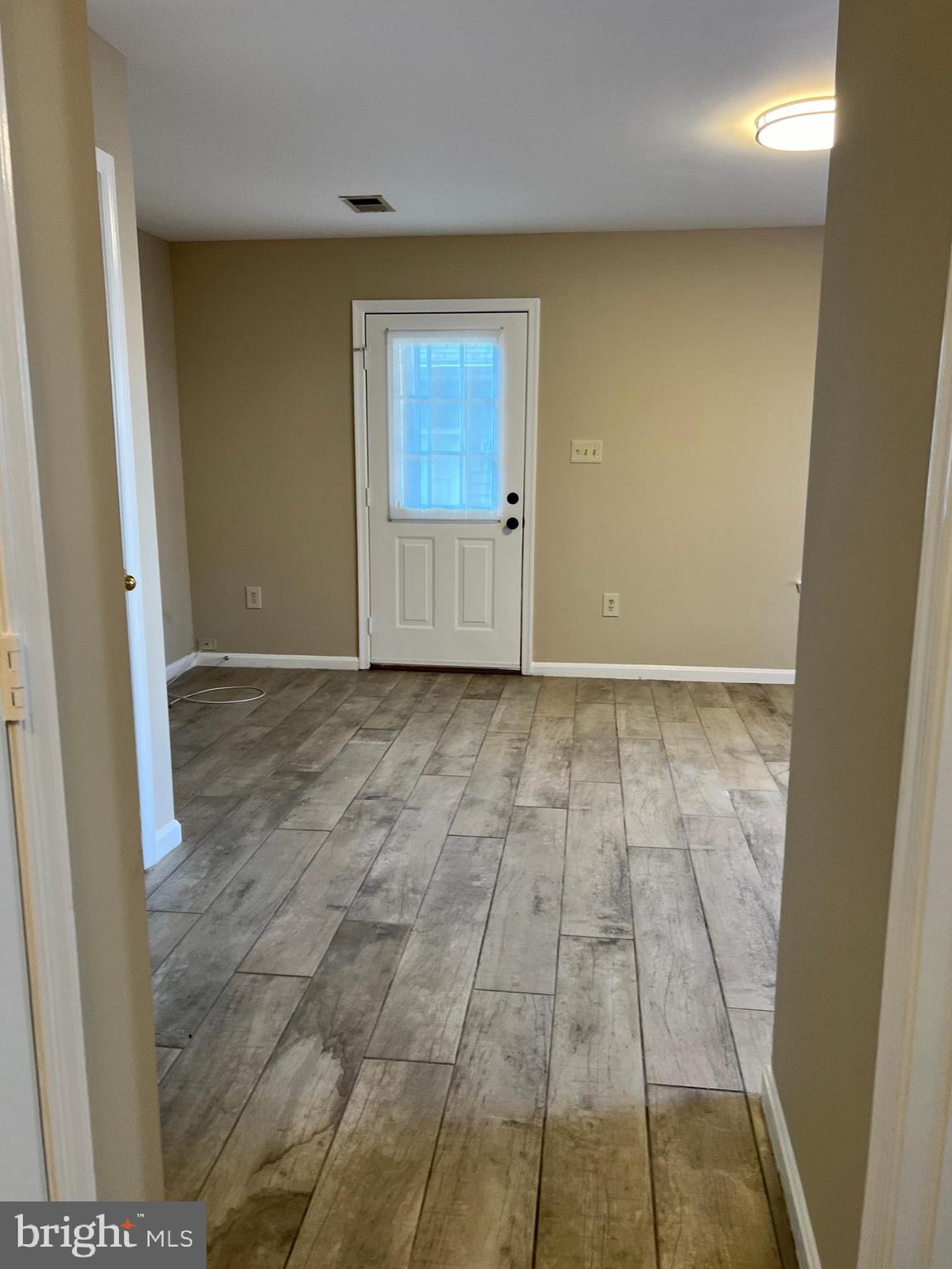 GROVEWOOD - Residential Lease