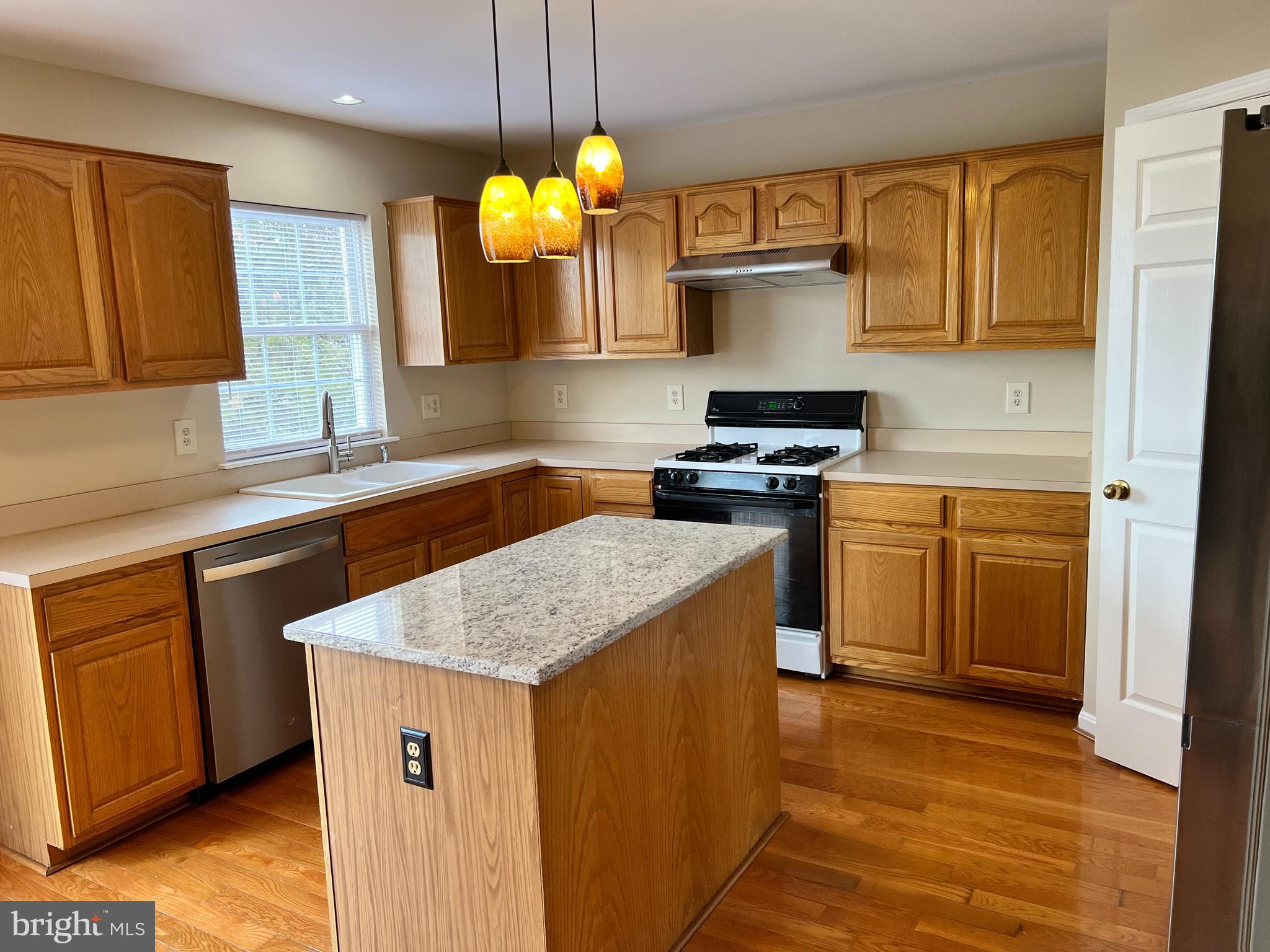 GROVEWOOD - Residential Lease