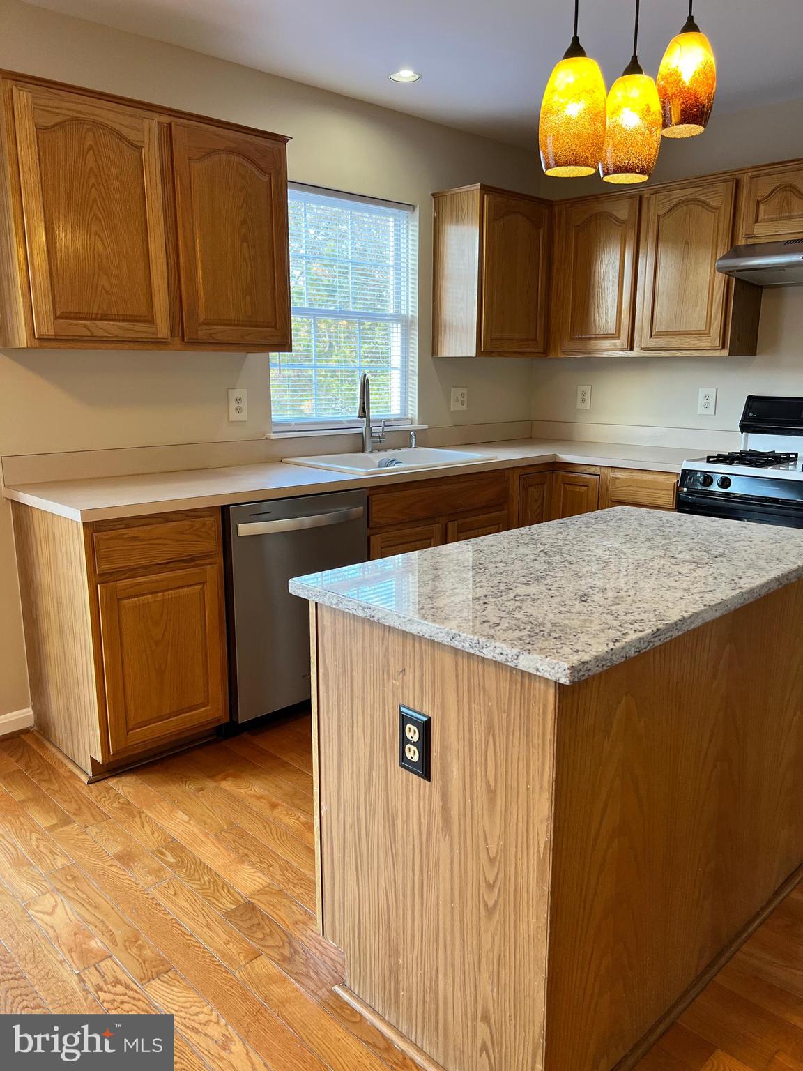 GROVEWOOD - Residential Lease