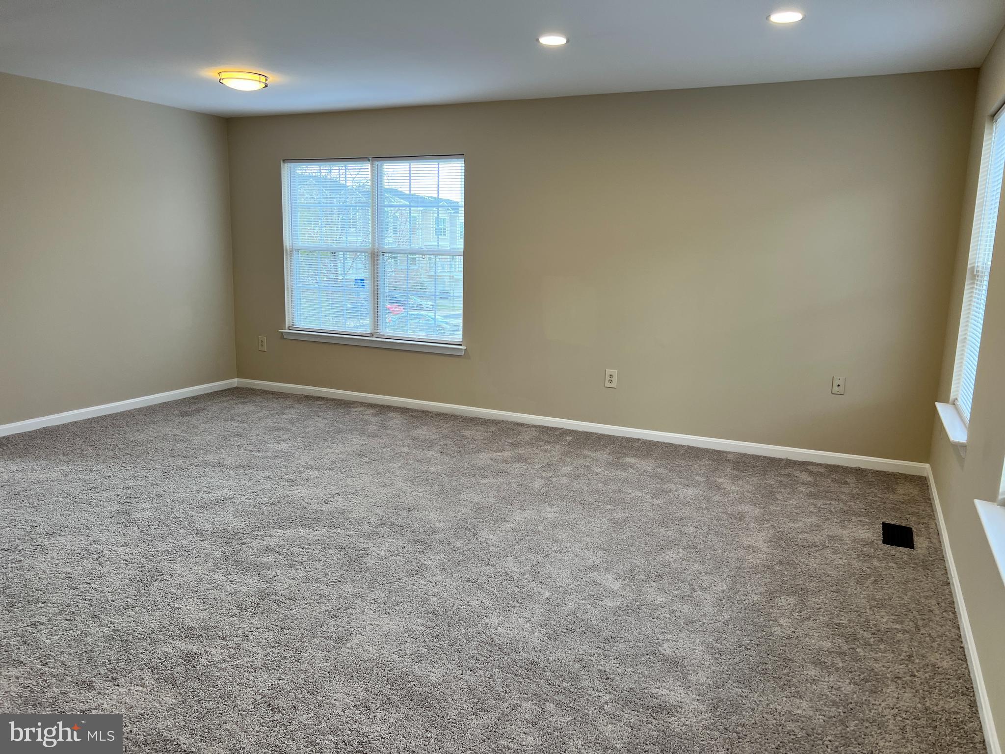 GROVEWOOD - Residential Lease