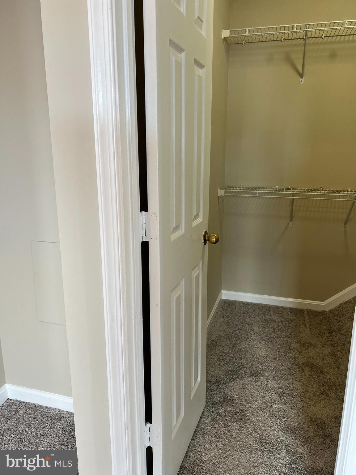 GROVEWOOD - Residential Lease