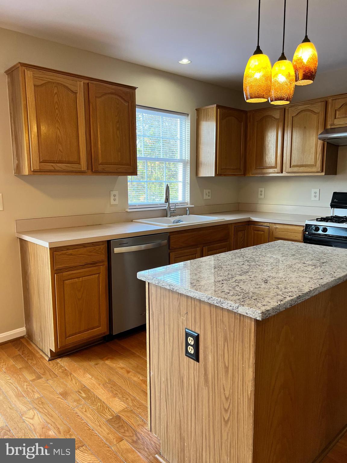 GROVEWOOD - Residential Lease