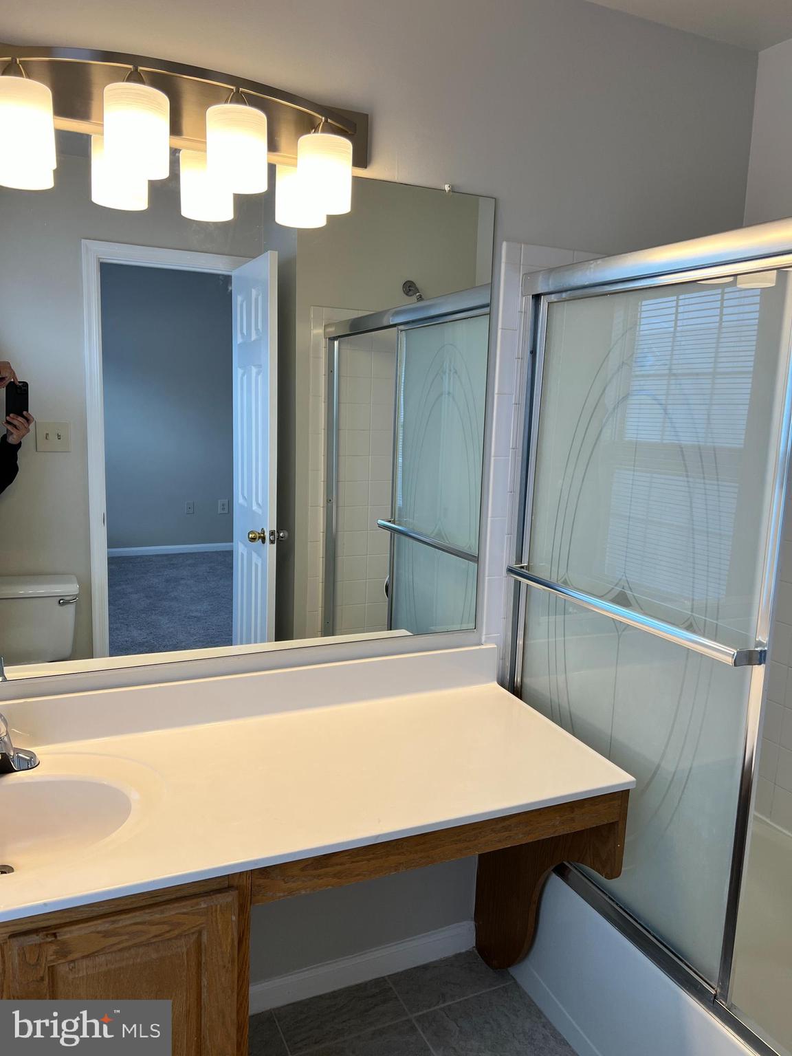 GROVEWOOD - Residential Lease