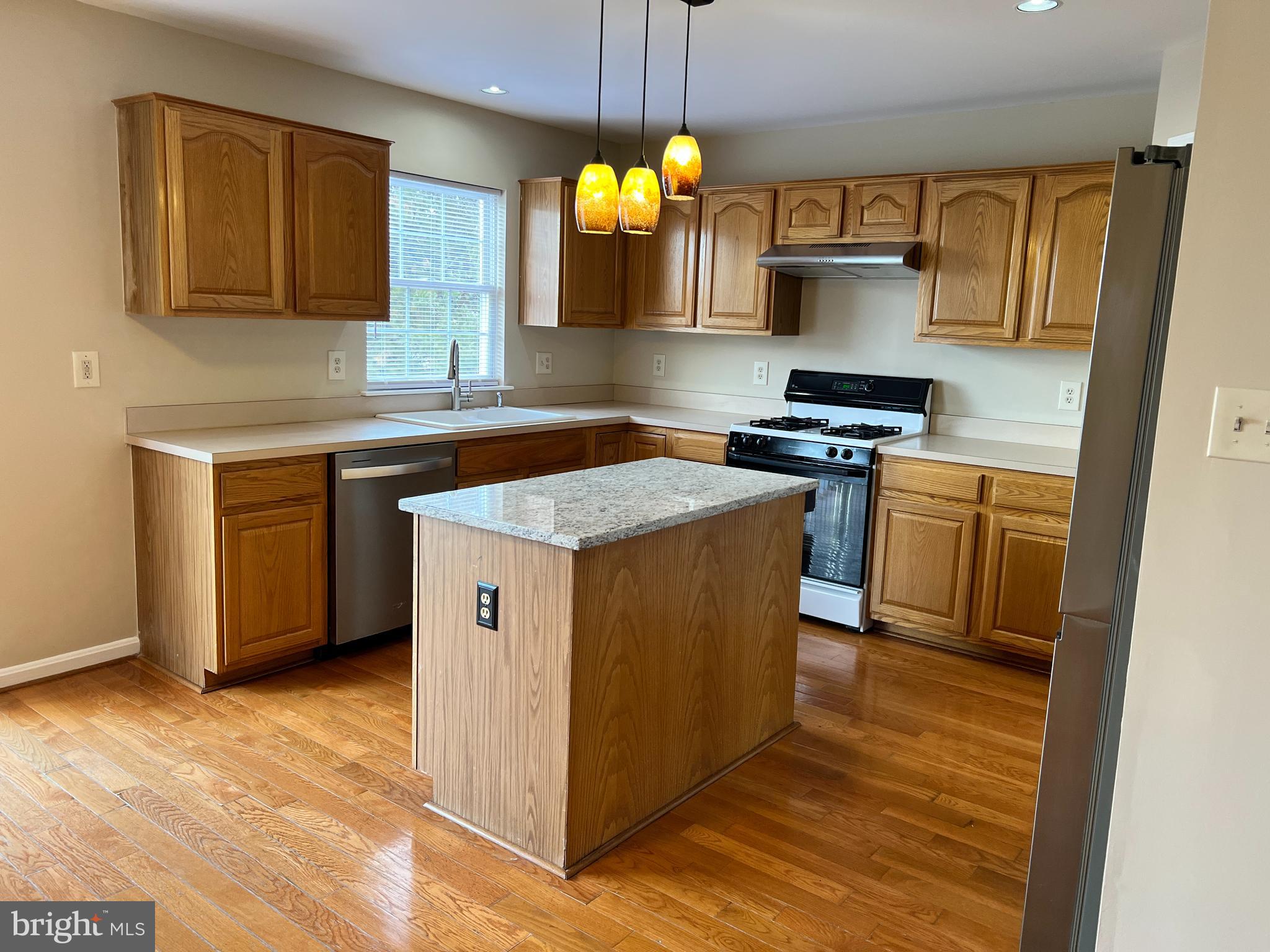 GROVEWOOD - Residential Lease