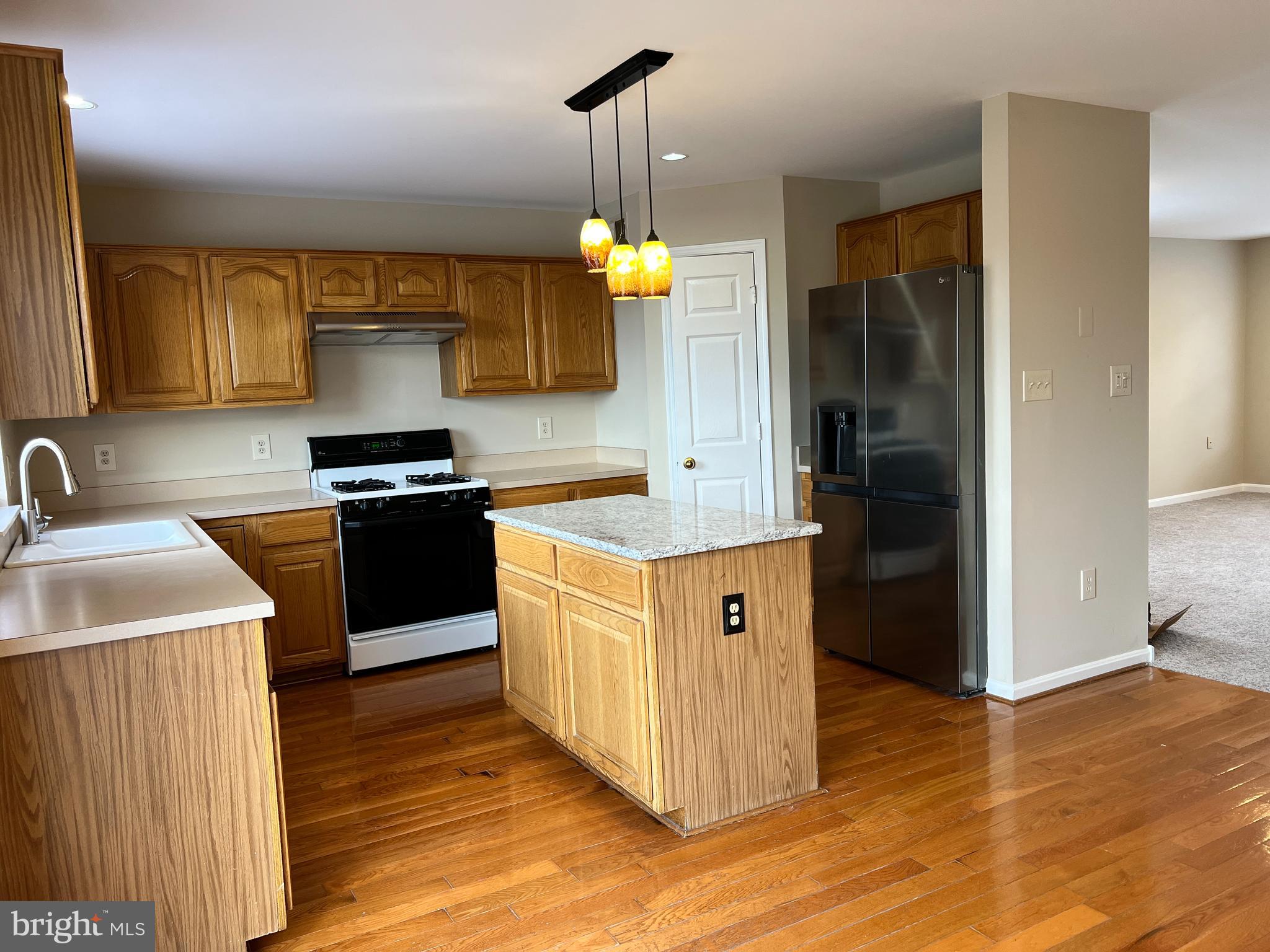 GROVEWOOD - Residential Lease