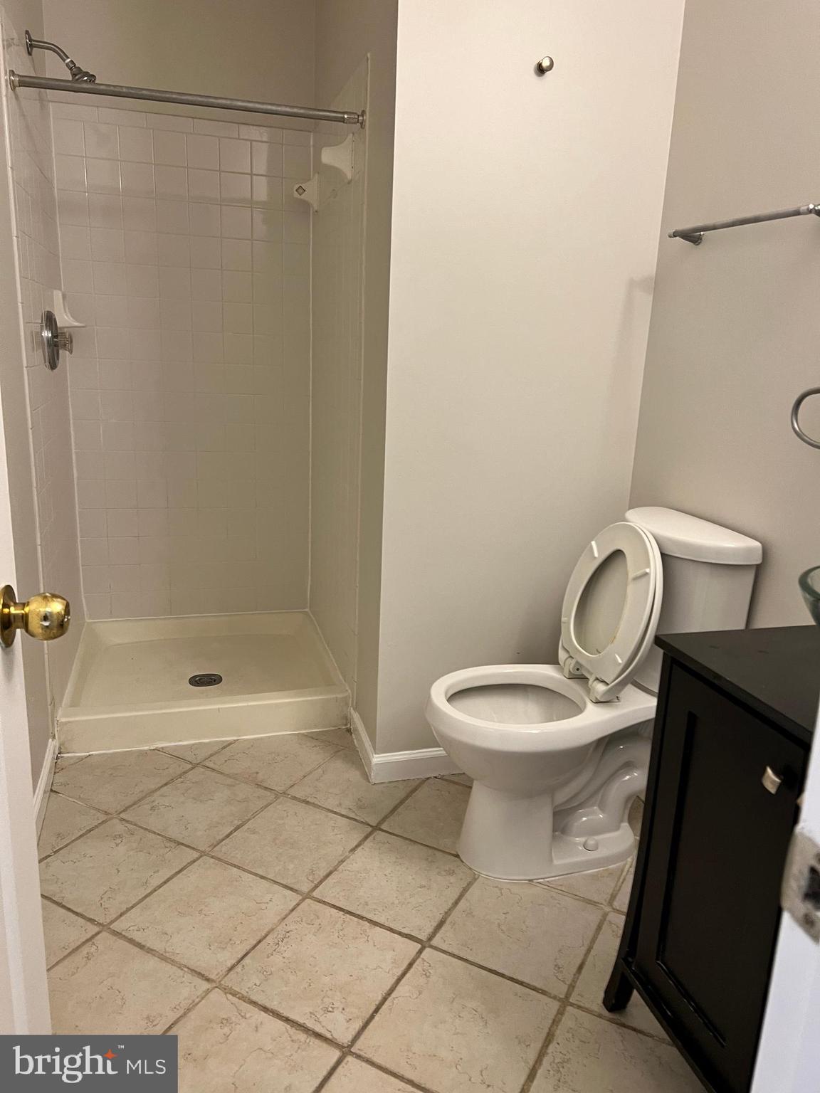 GROVEWOOD - Residential Lease