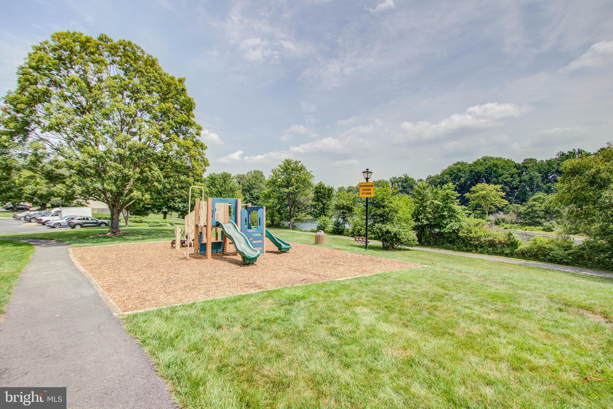 WATERS EDGE AT NORTH LAKE - Residential
