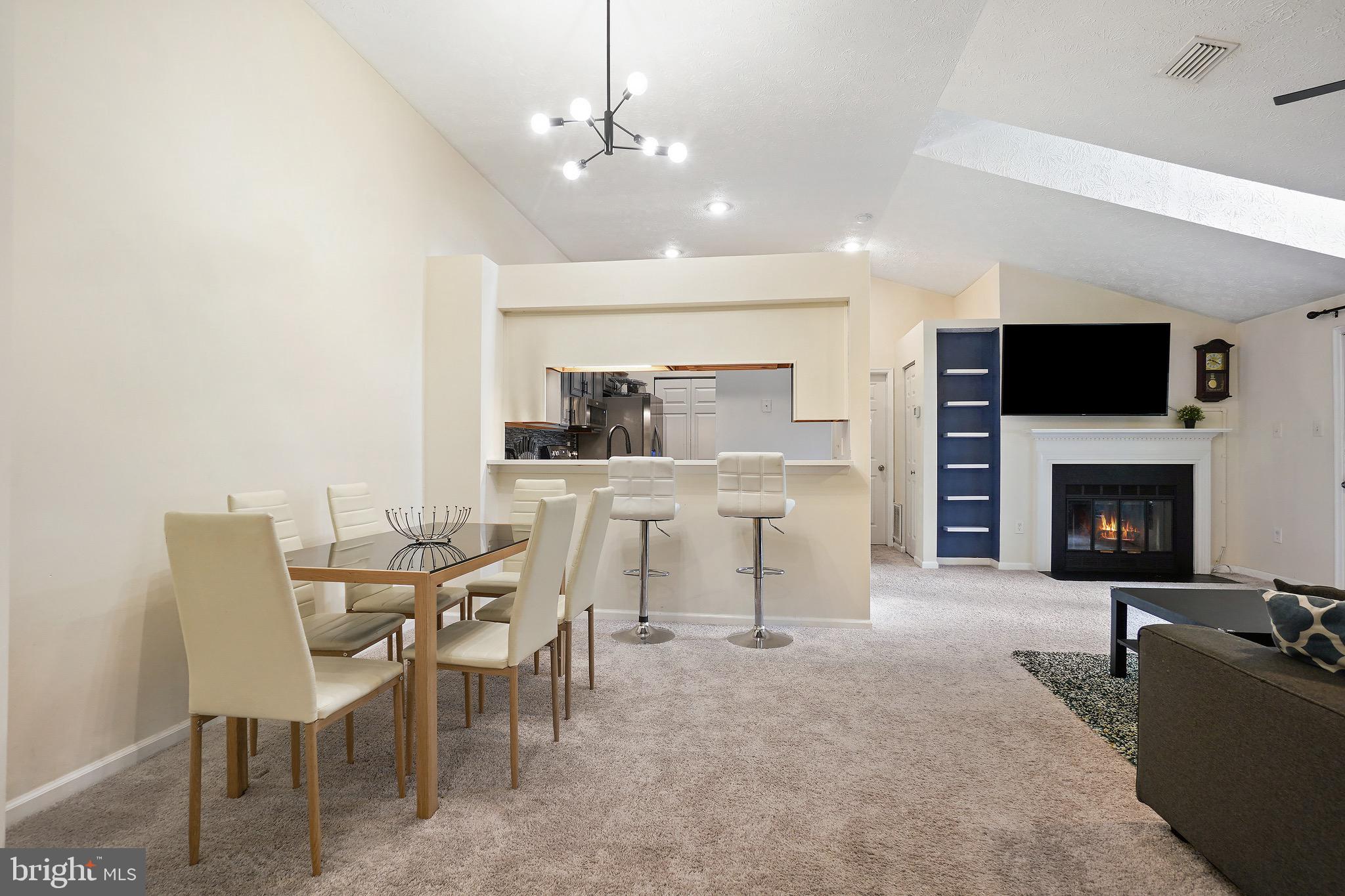 WATERS EDGE AT NORTH LAKE - Residential