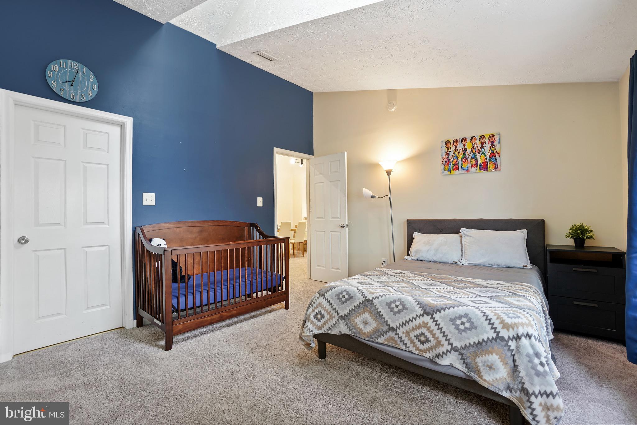 WATERS EDGE AT NORTH LAKE - Residential