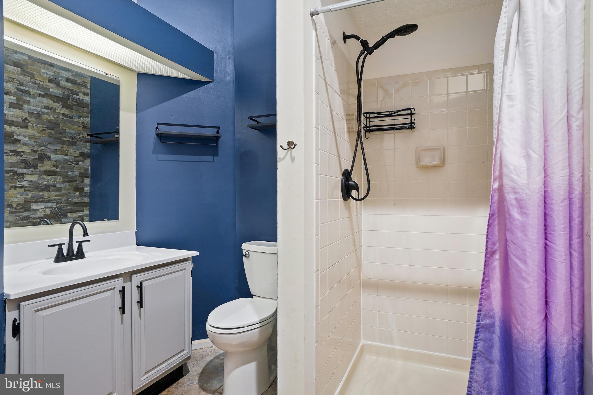 WATERS EDGE AT NORTH LAKE - Residential