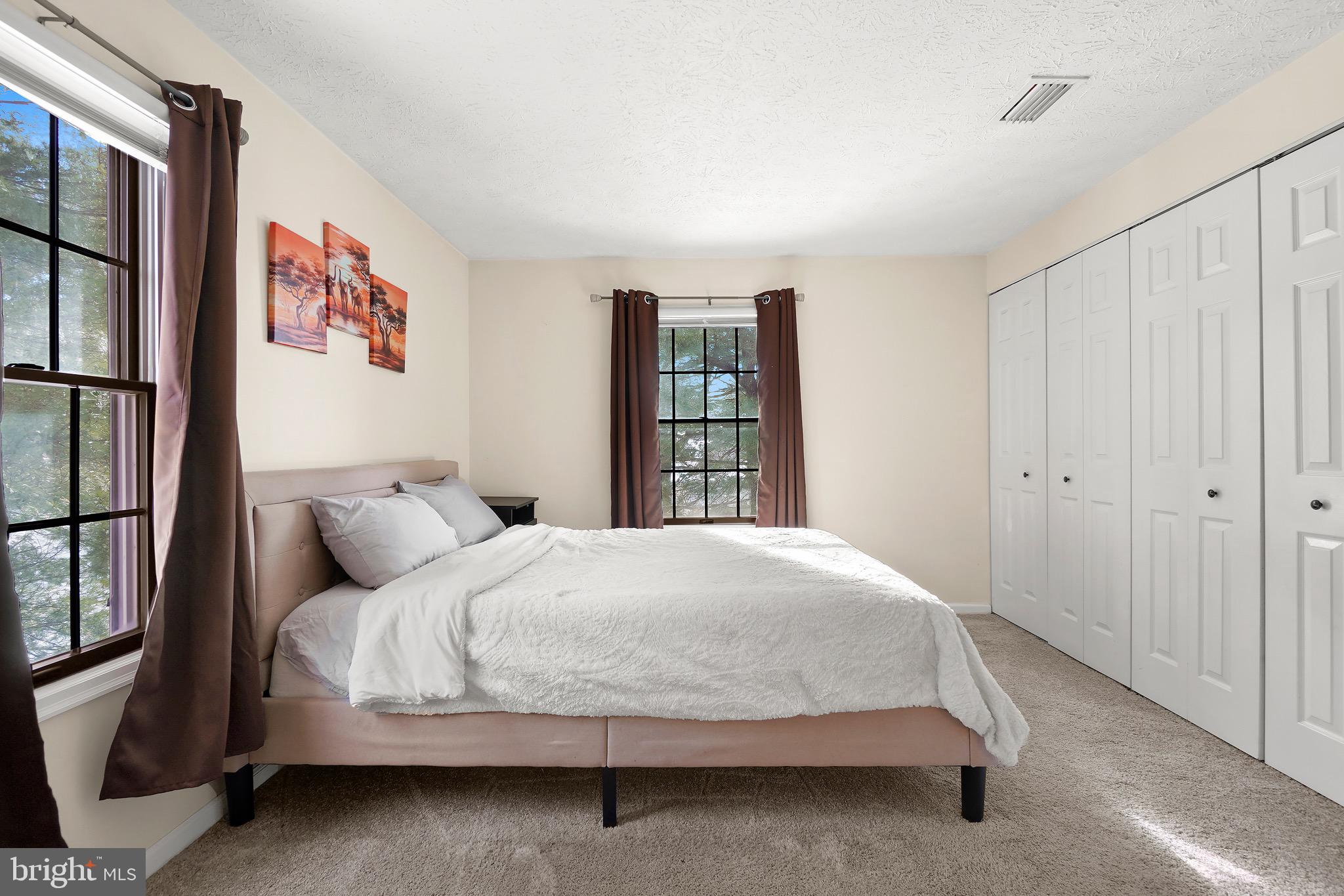 WATERS EDGE AT NORTH LAKE - Residential