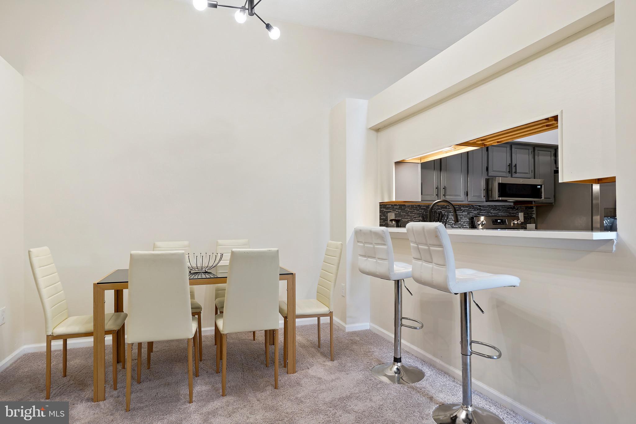 WATERS EDGE AT NORTH LAKE - Residential