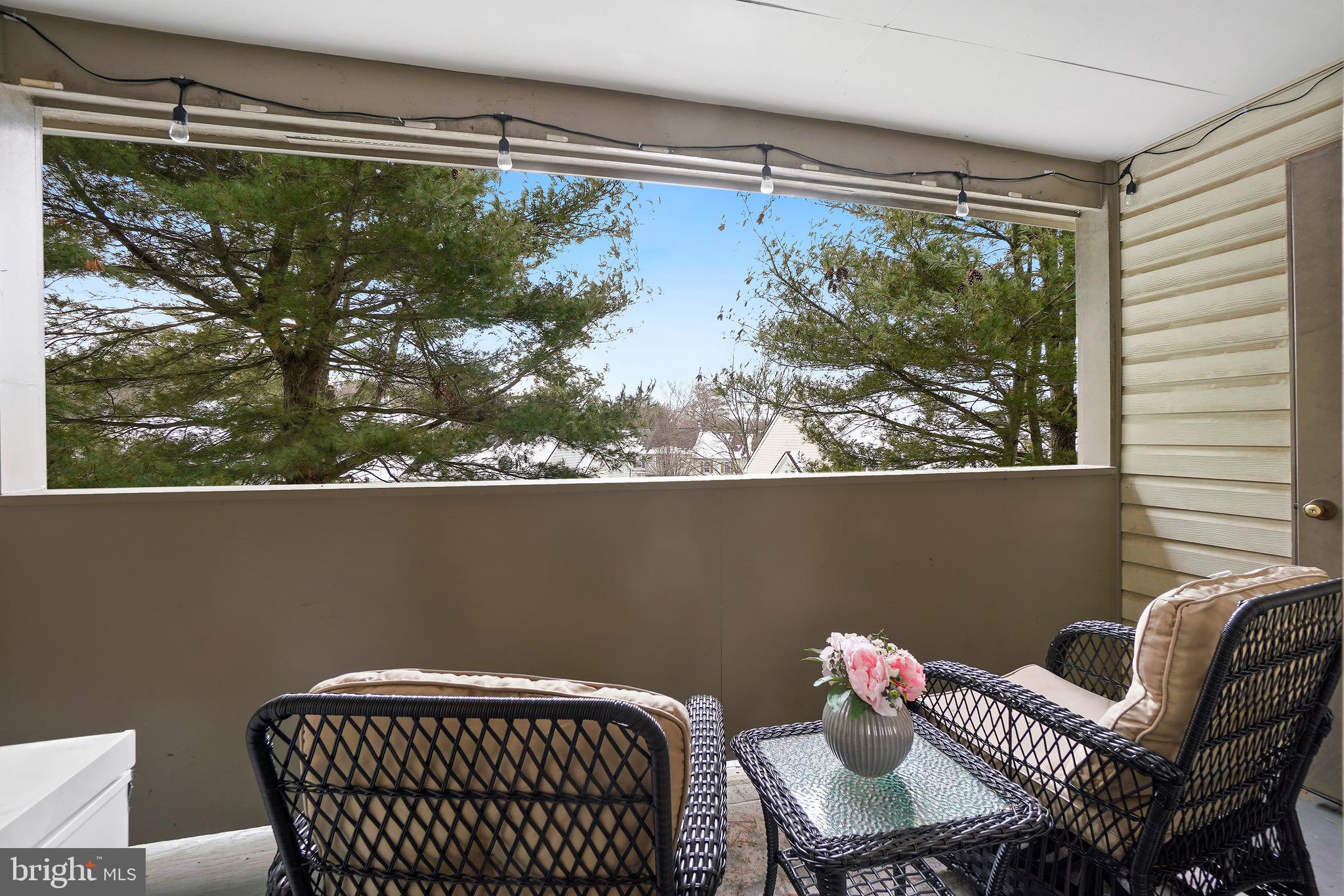 WATERS EDGE AT NORTH LAKE - Residential