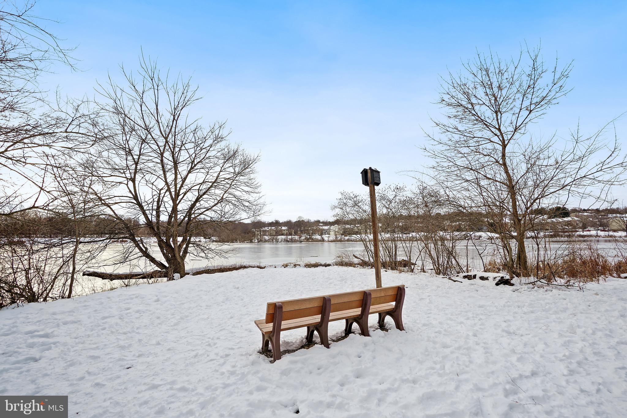 WATERS EDGE AT NORTH LAKE - Residential