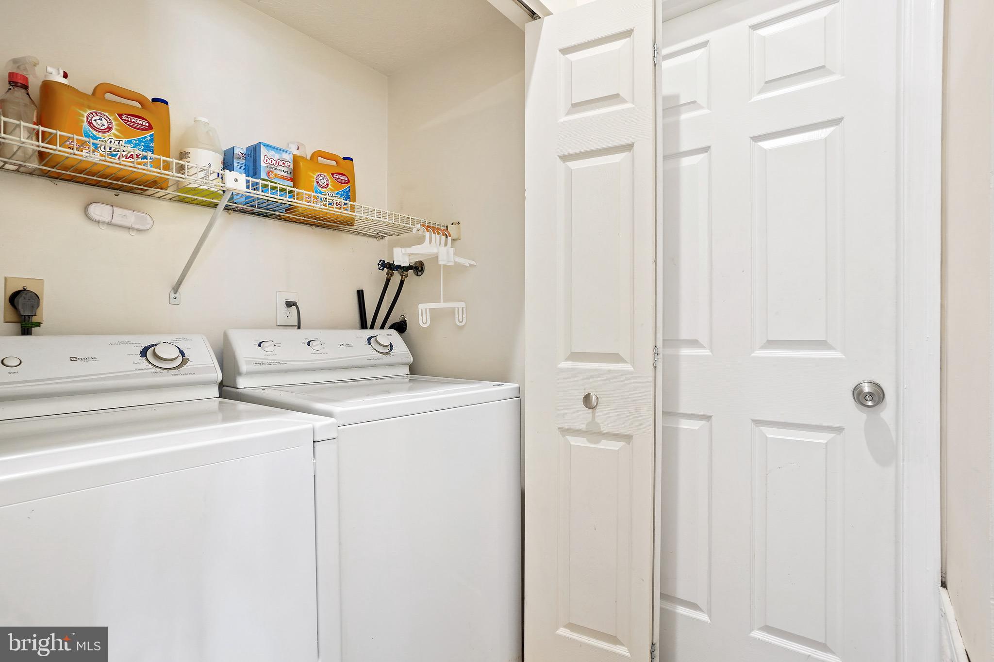 WATERS EDGE AT NORTH LAKE - Residential