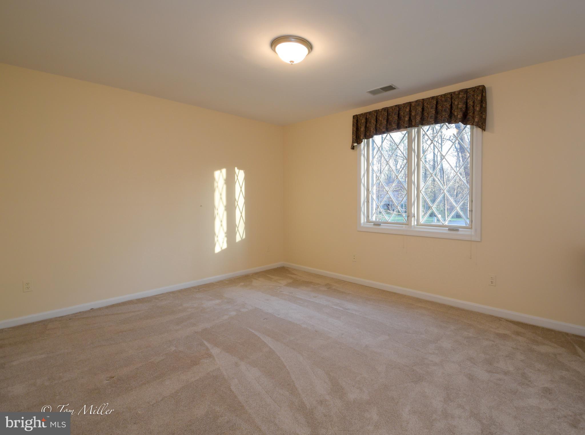 FALLSWOOD - Residential