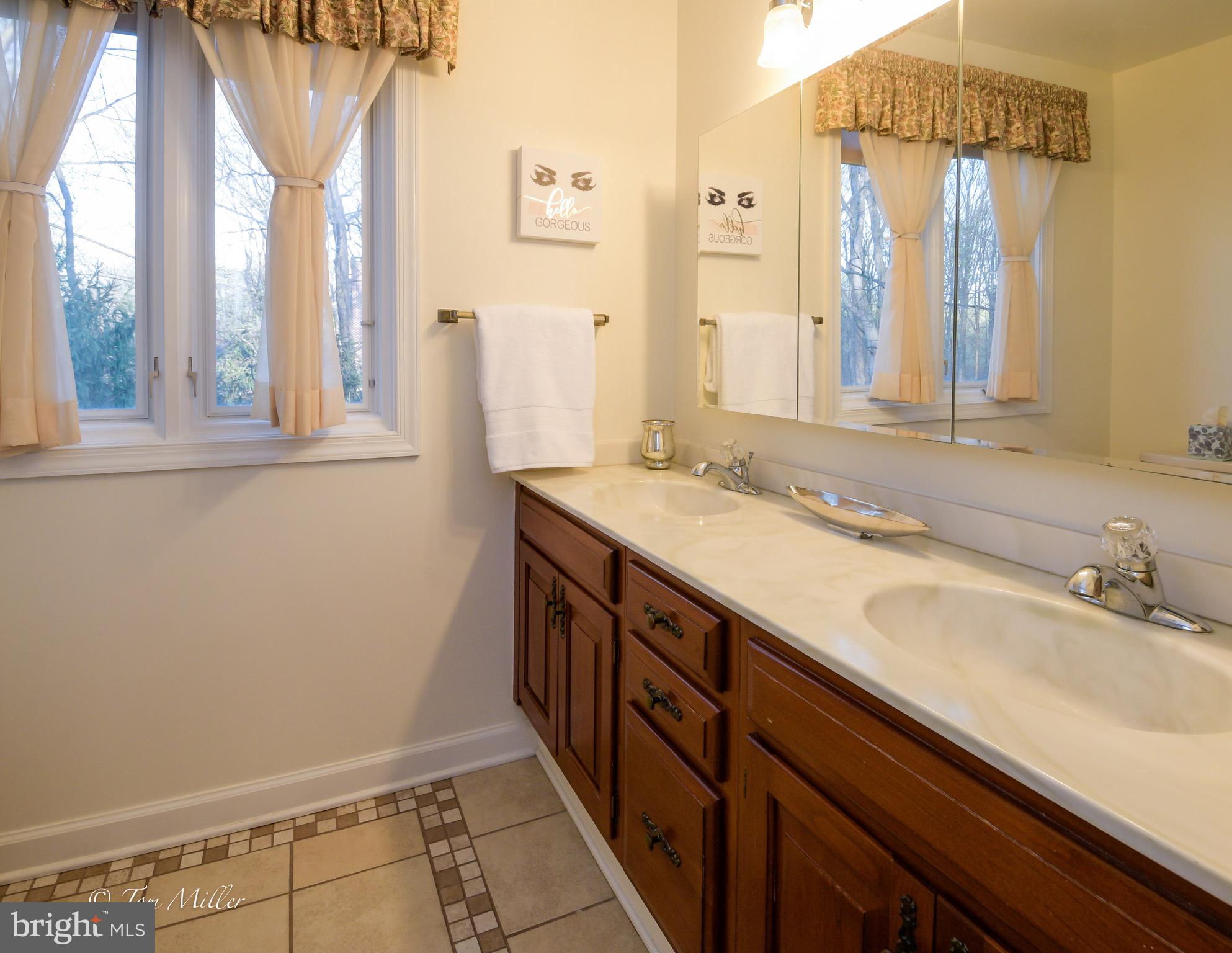 FALLSWOOD - Residential