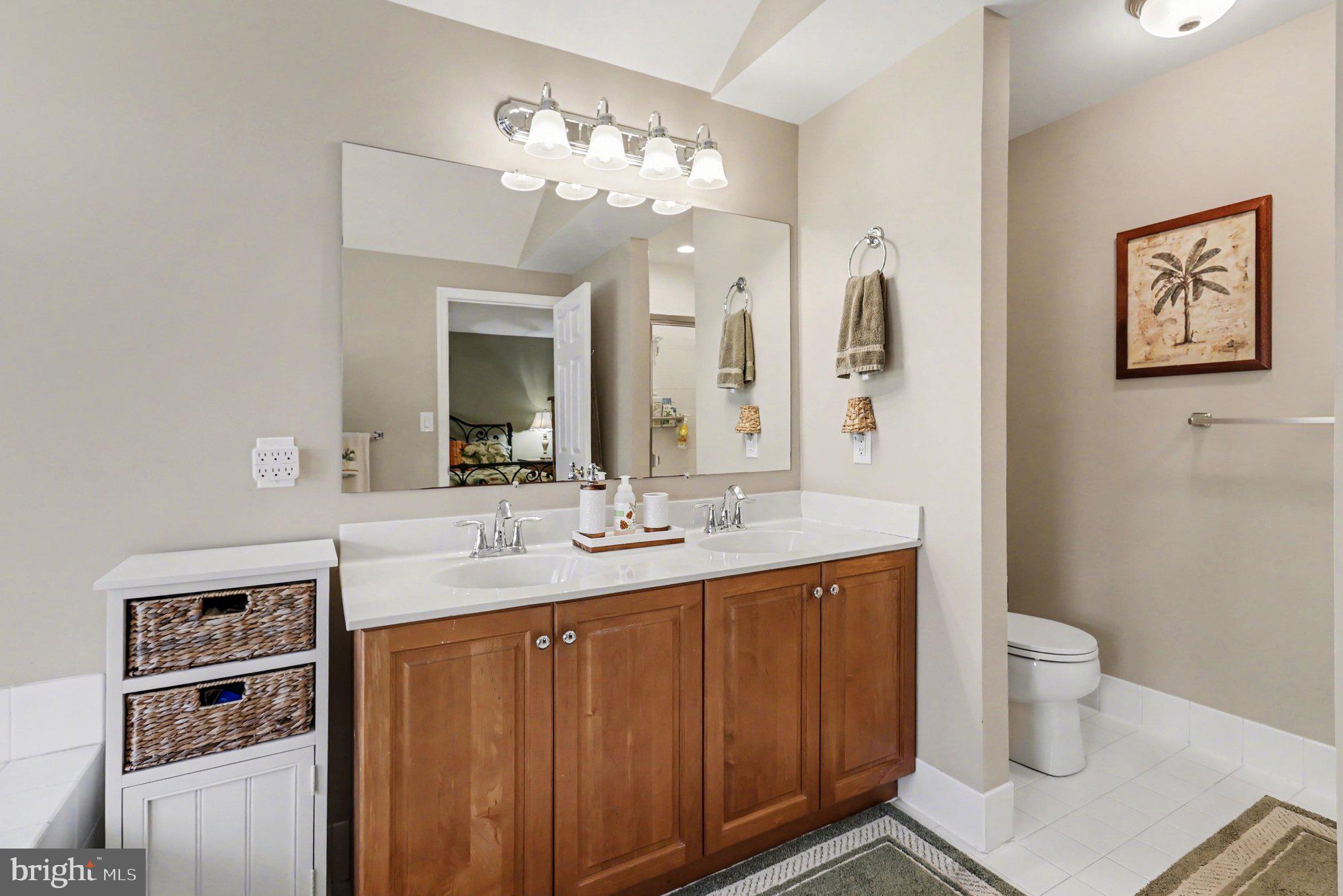 OAKWOOD AT PLYMOUT - Residential