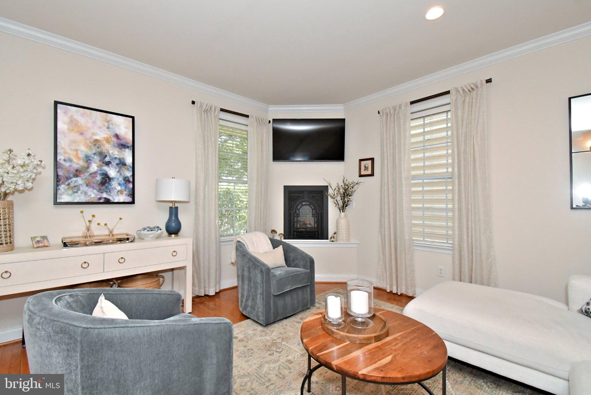 313 W 3RD AVENUE
