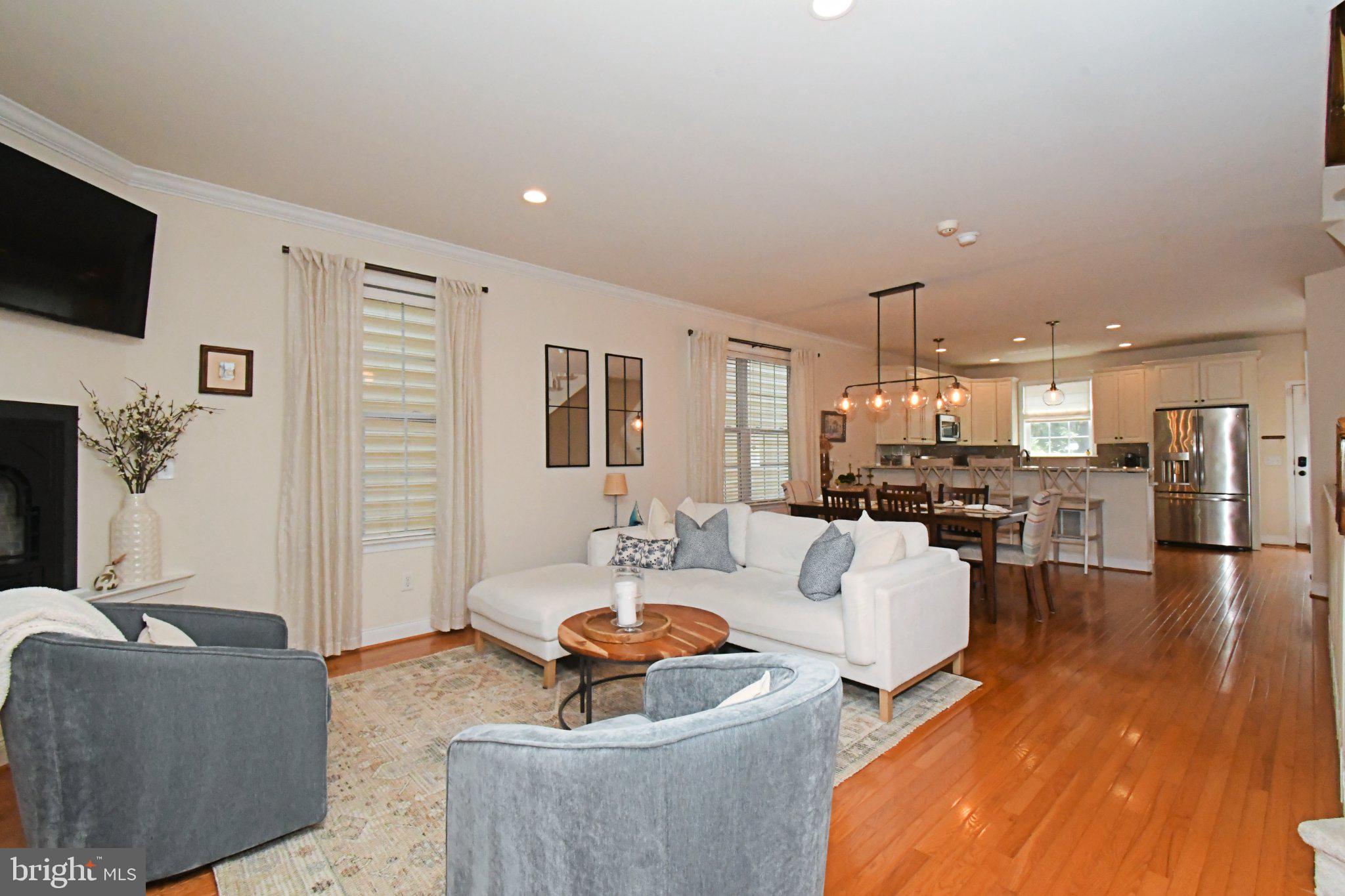 313 W 3RD AVENUE