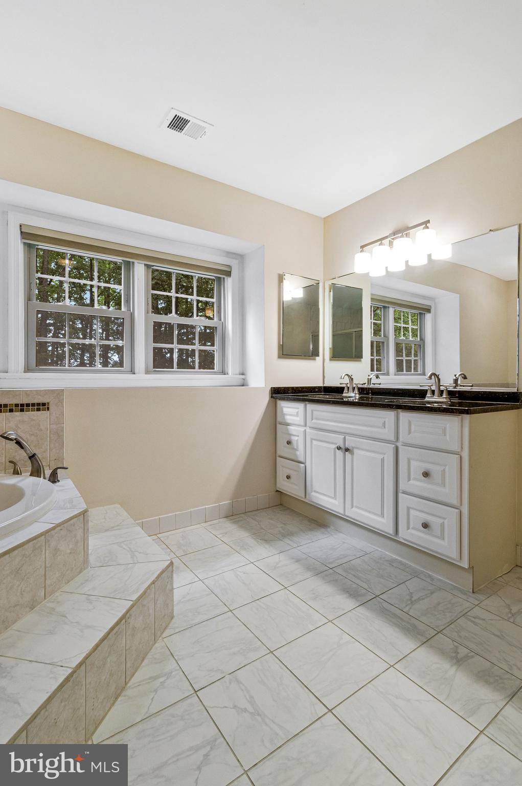 MAZZA WOODS - Residential