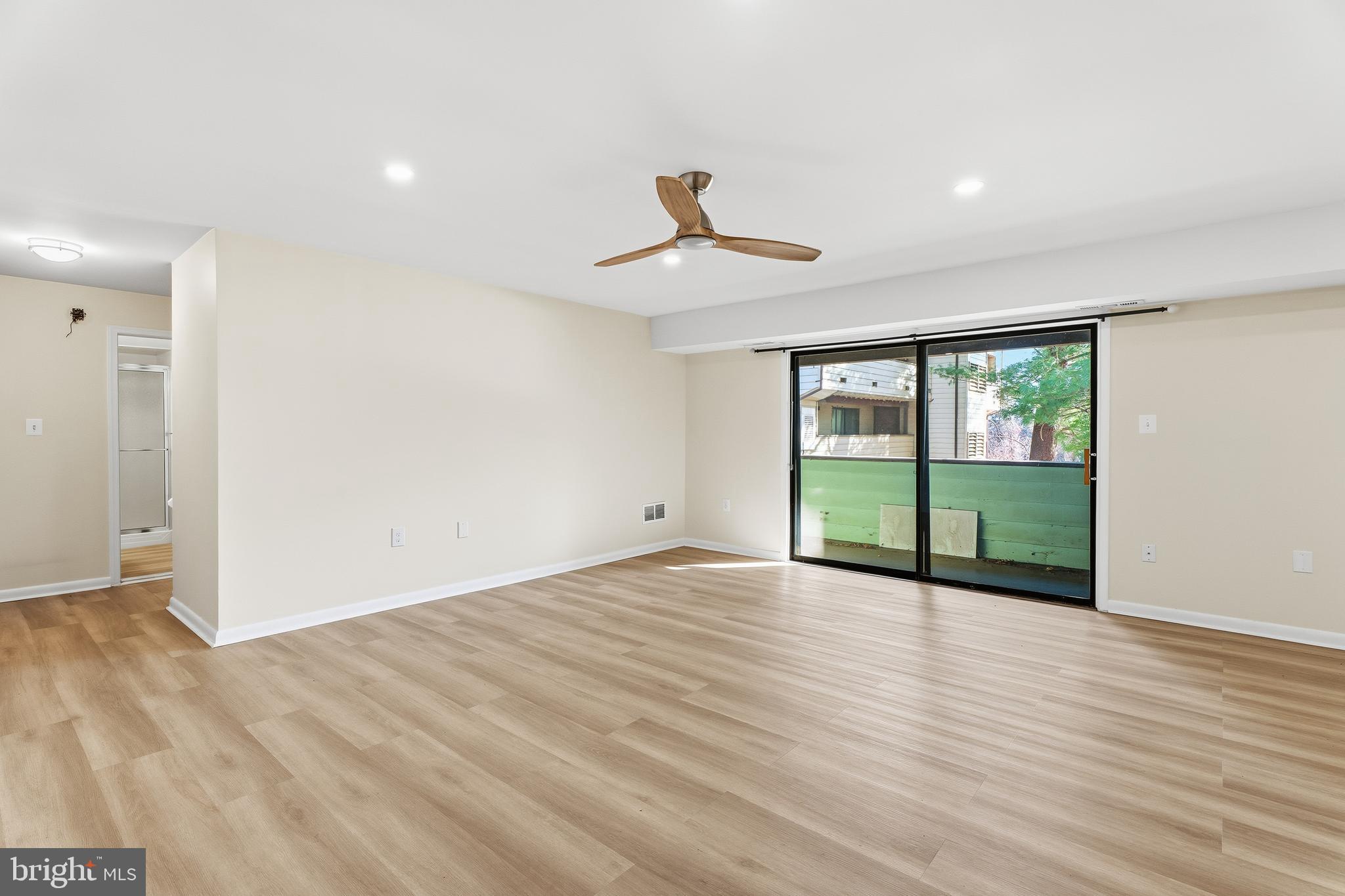 1809 SNOW MEADOW LANE 102