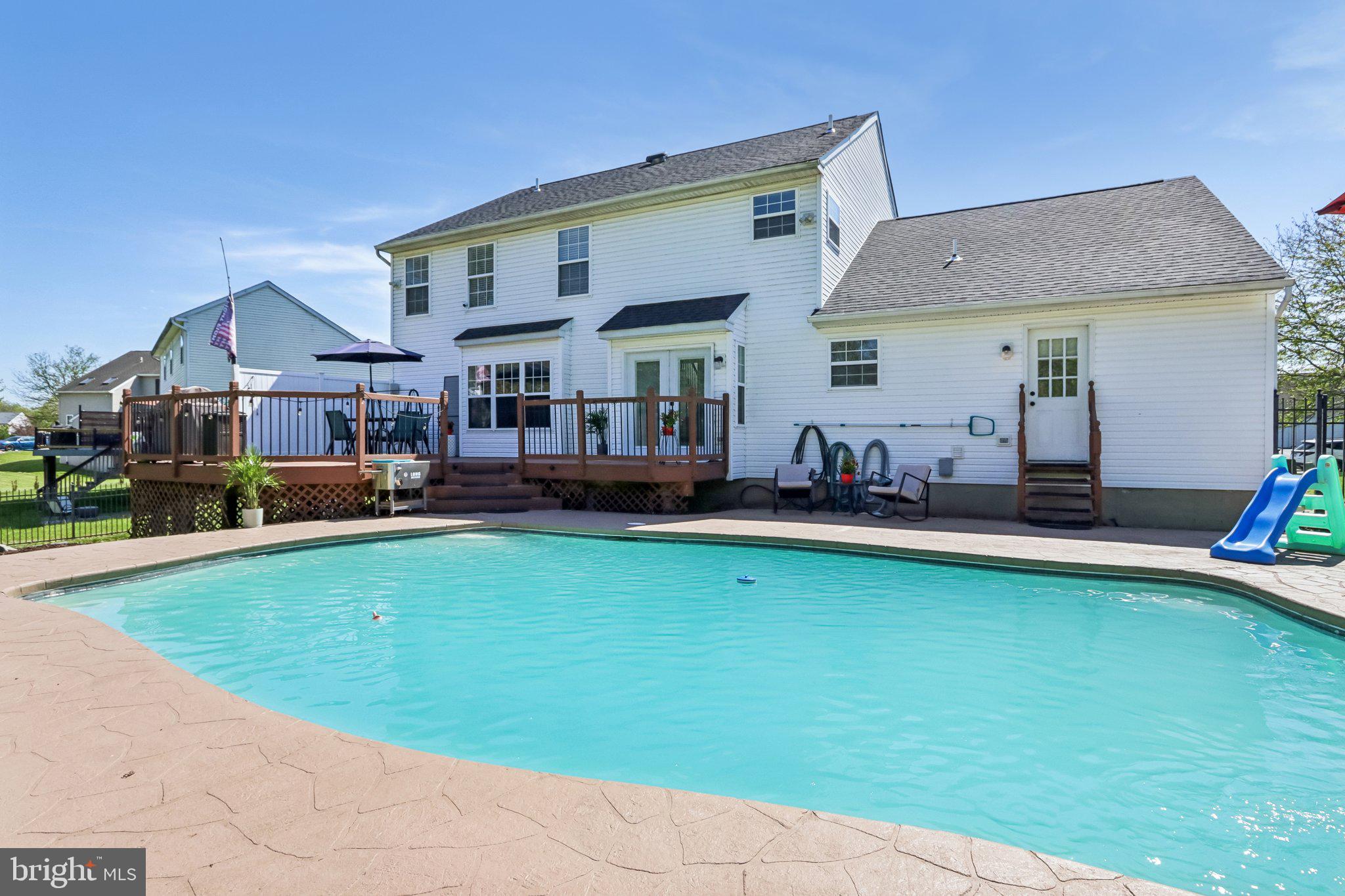 ESTATES OF WARWICK - Residential