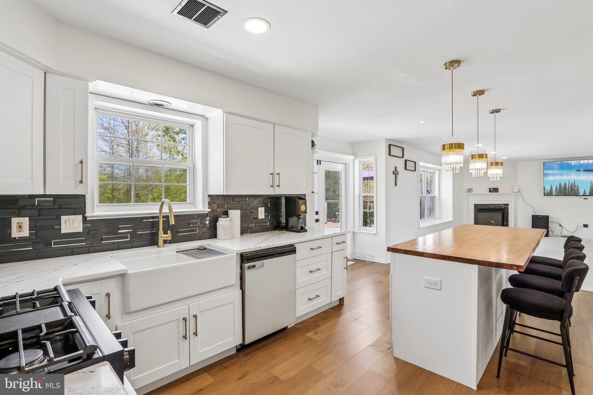 ESTATES OF WARWICK - Residential