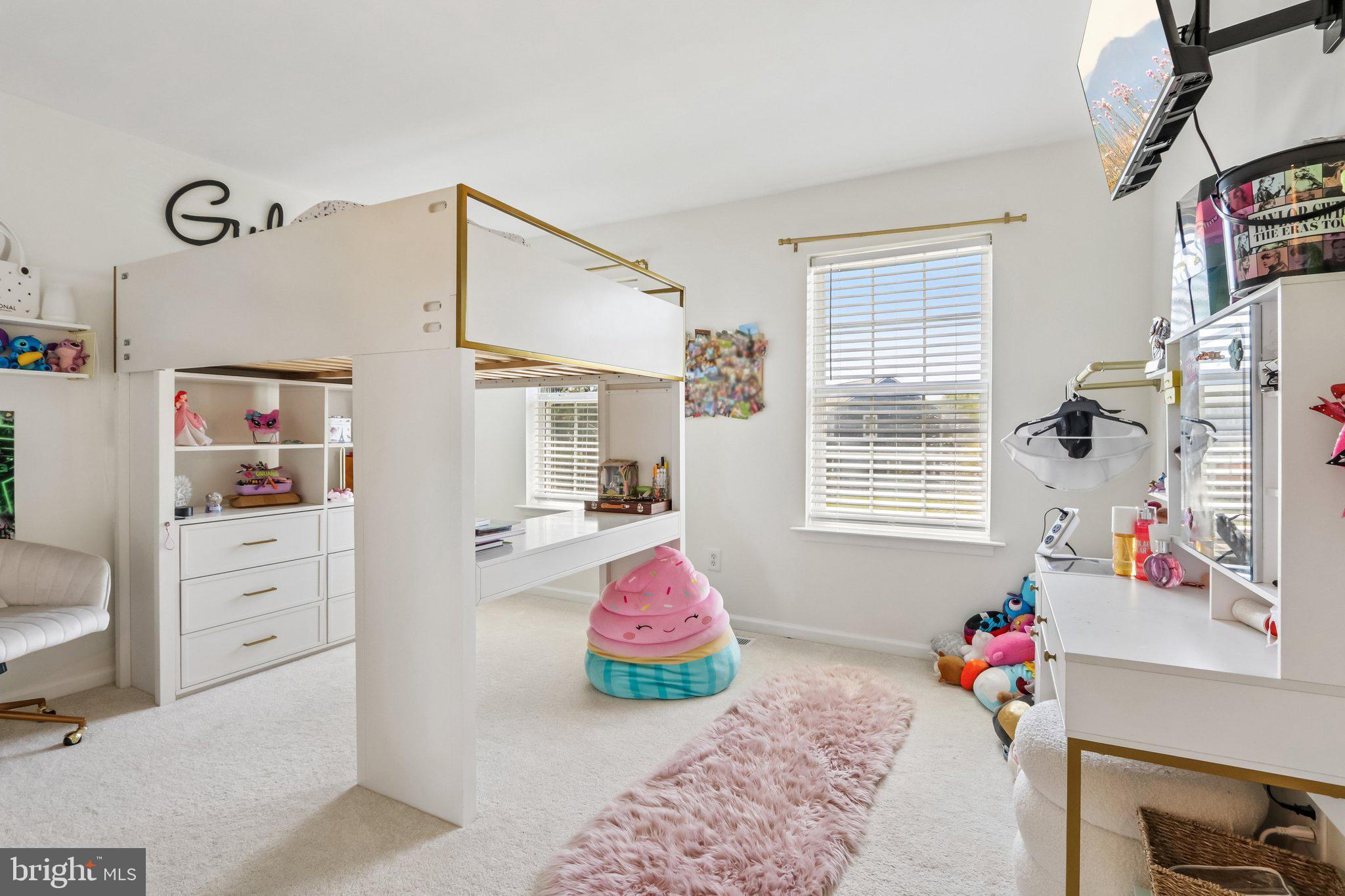 ESTATES OF WARWICK - Residential