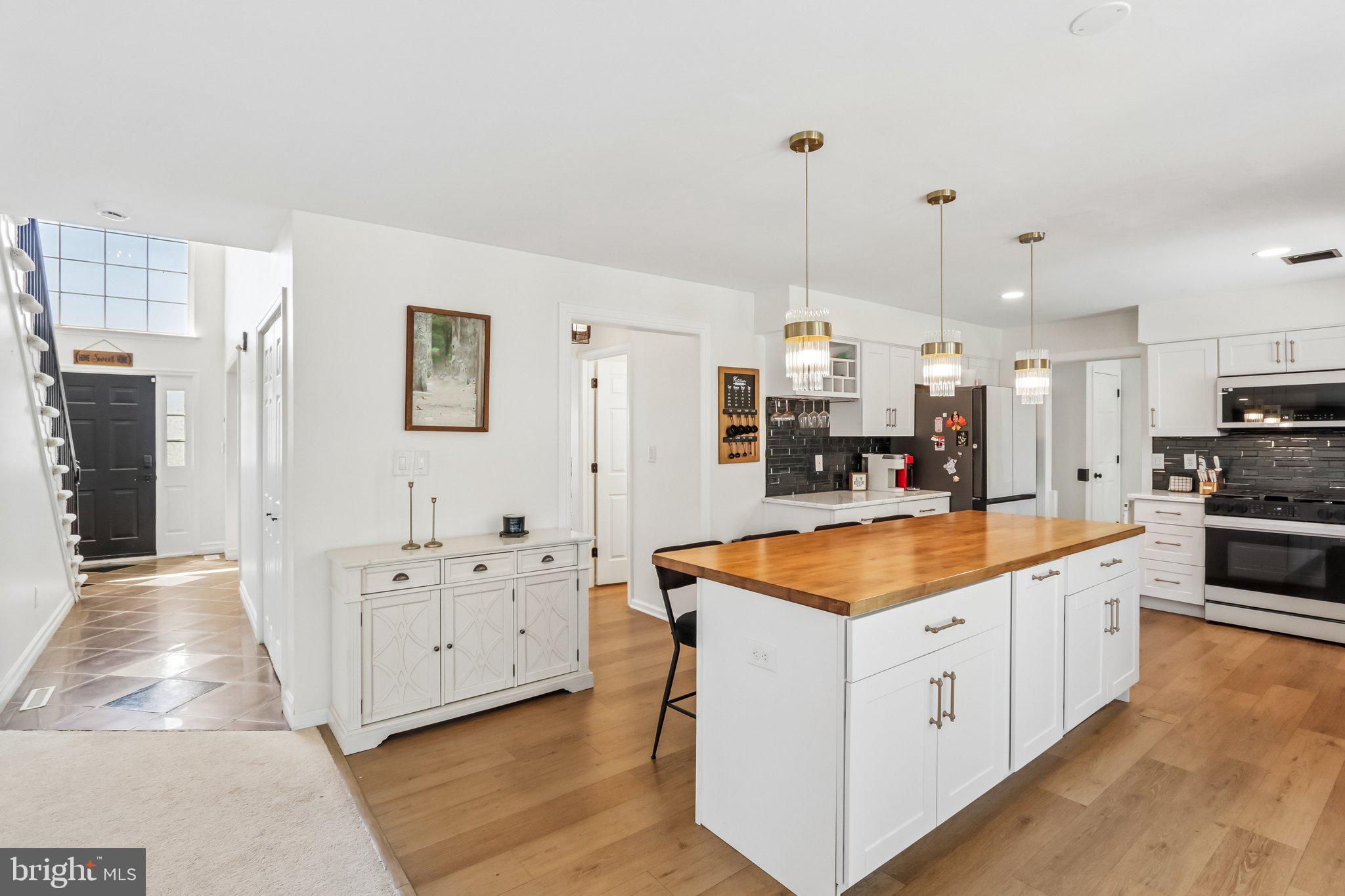 ESTATES OF WARWICK - Residential